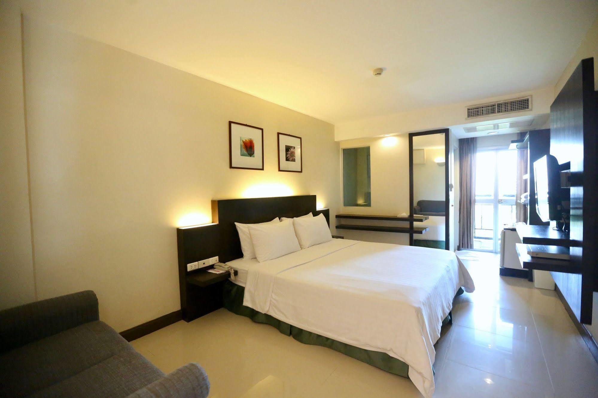 Hotel Synsiri 3*