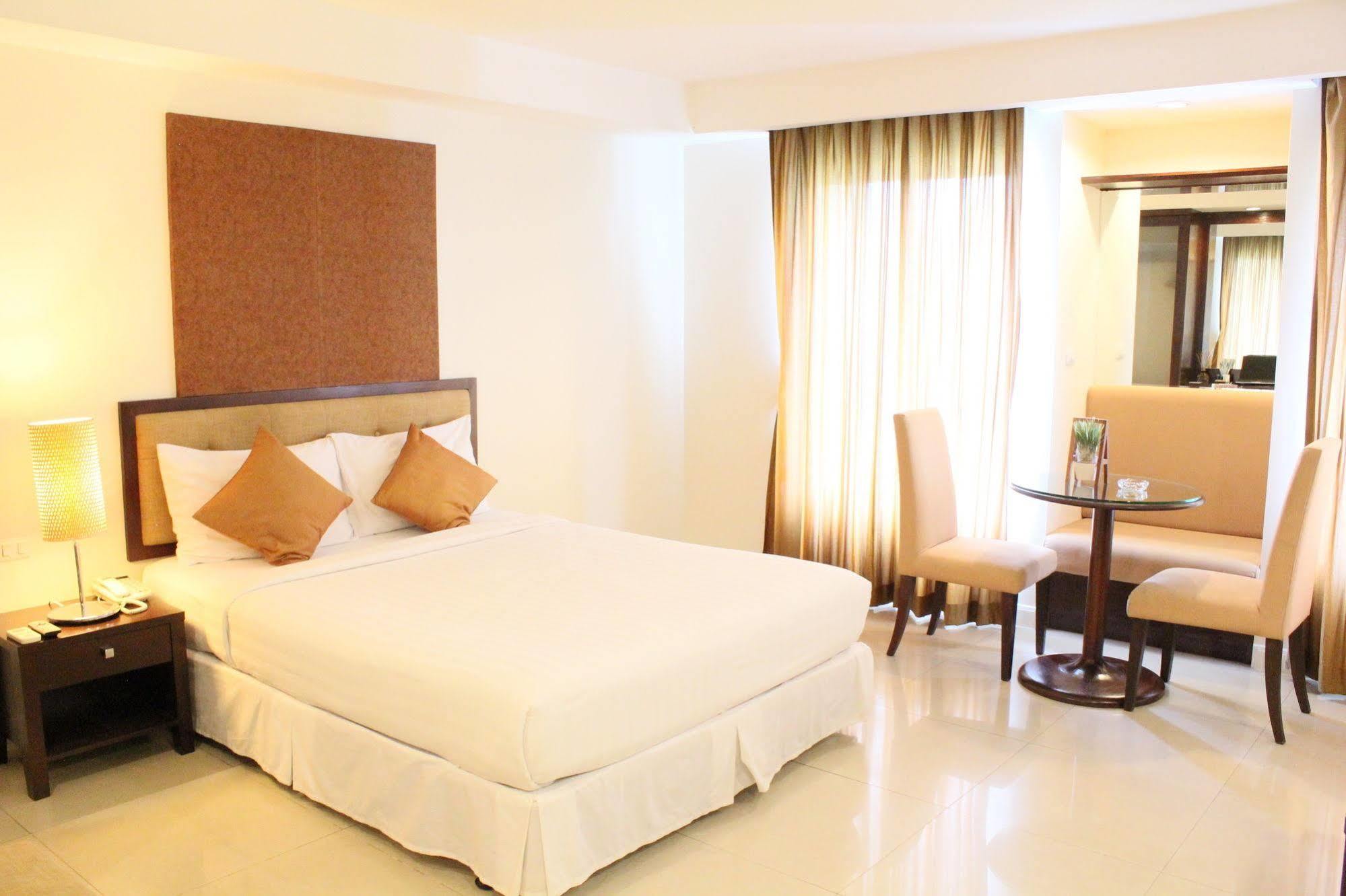 Romance Bangna Aparthotel