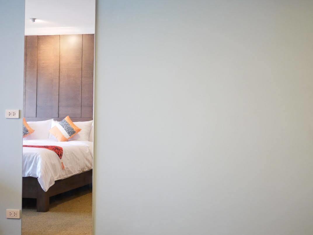 Triple 8 Hotel 3*