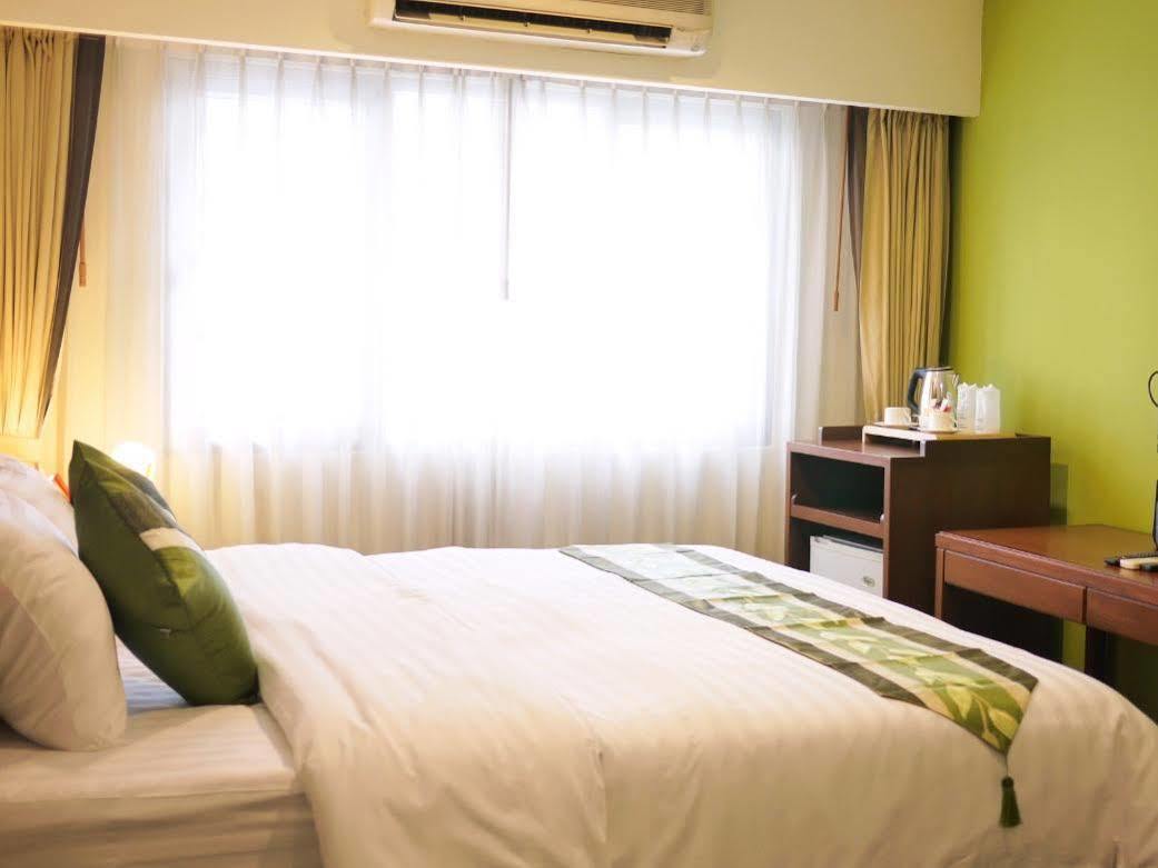 Triple 8 Hotel 3*