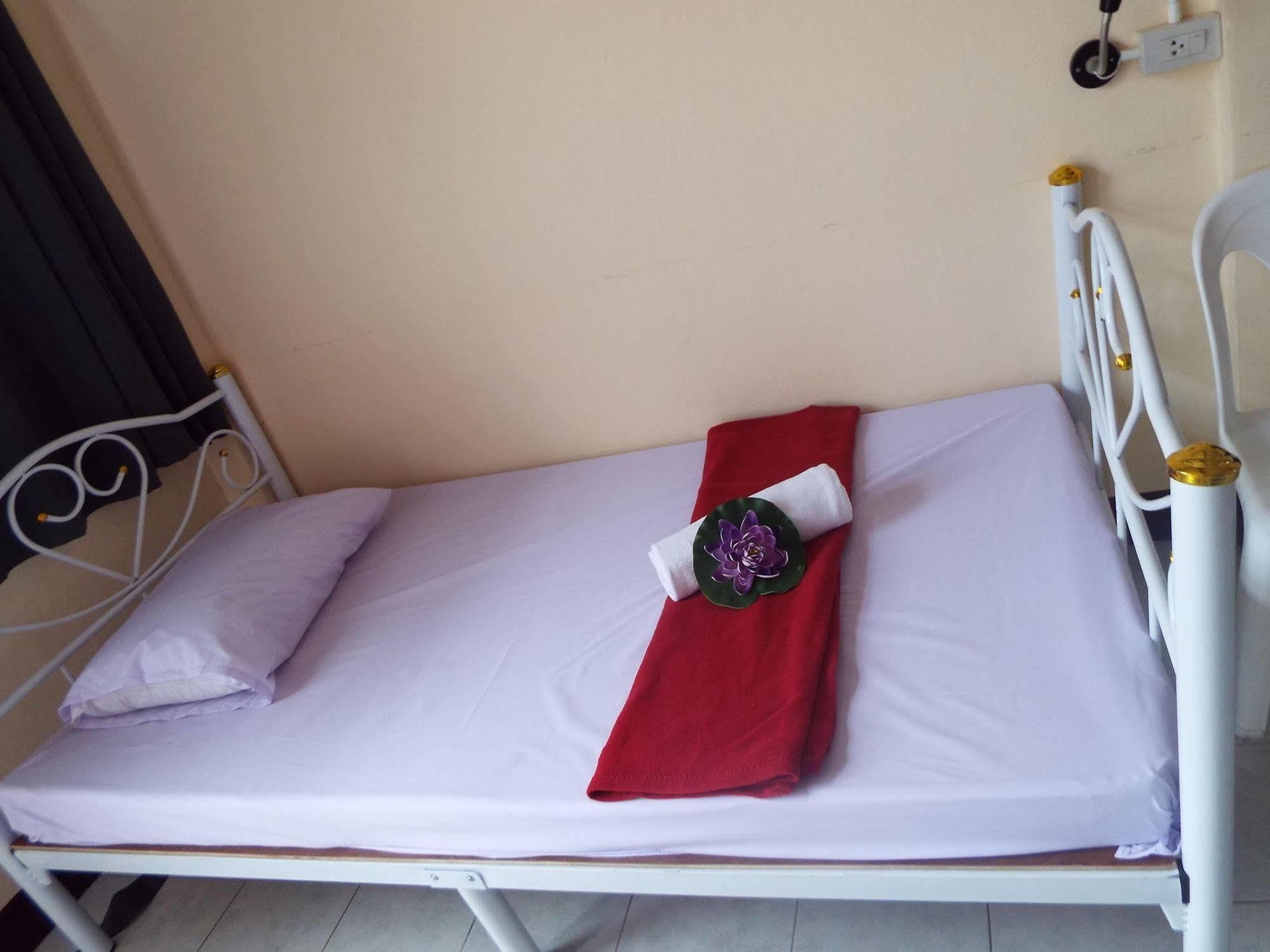 24 Hostel *