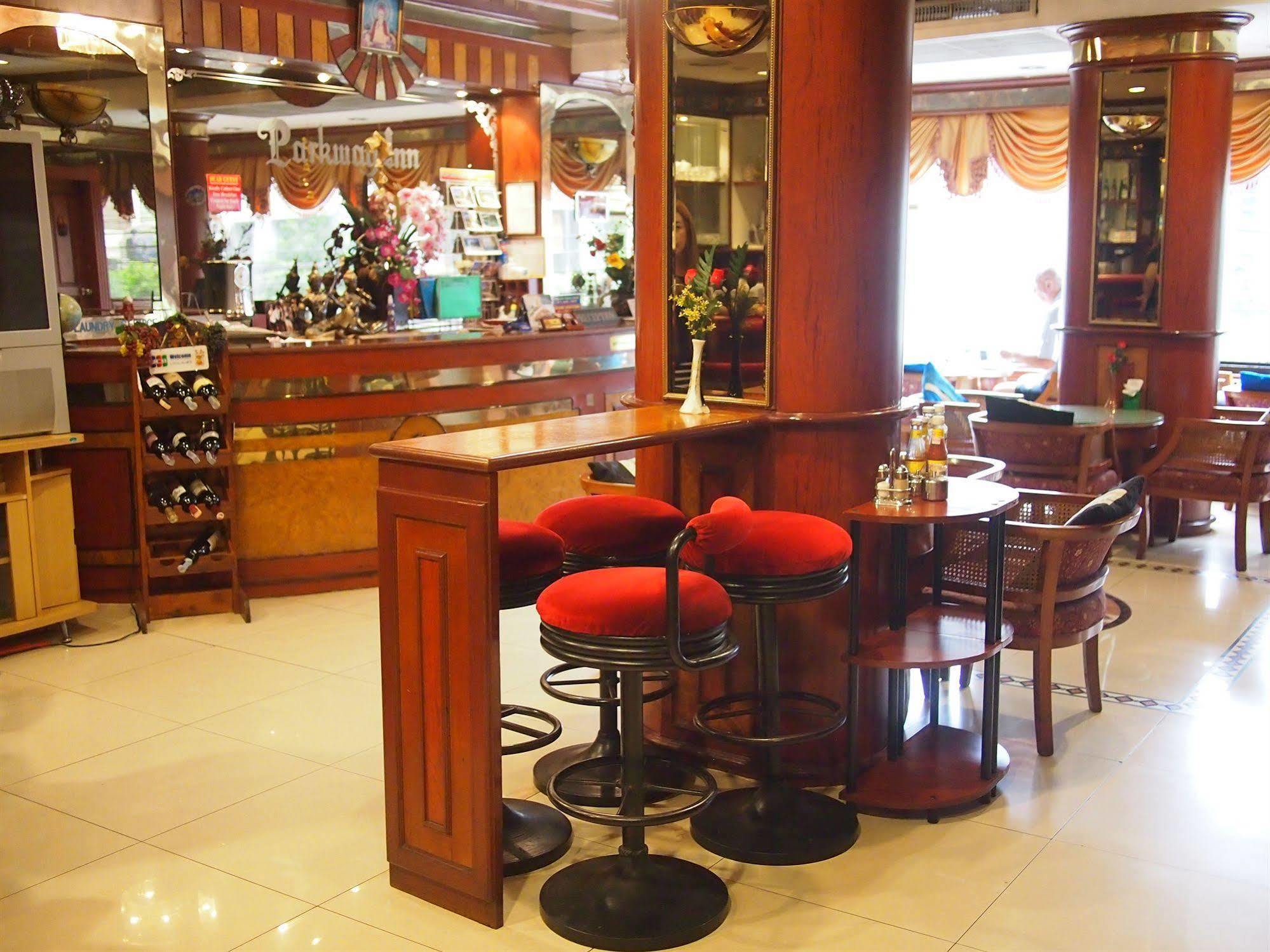 Parkway Inn