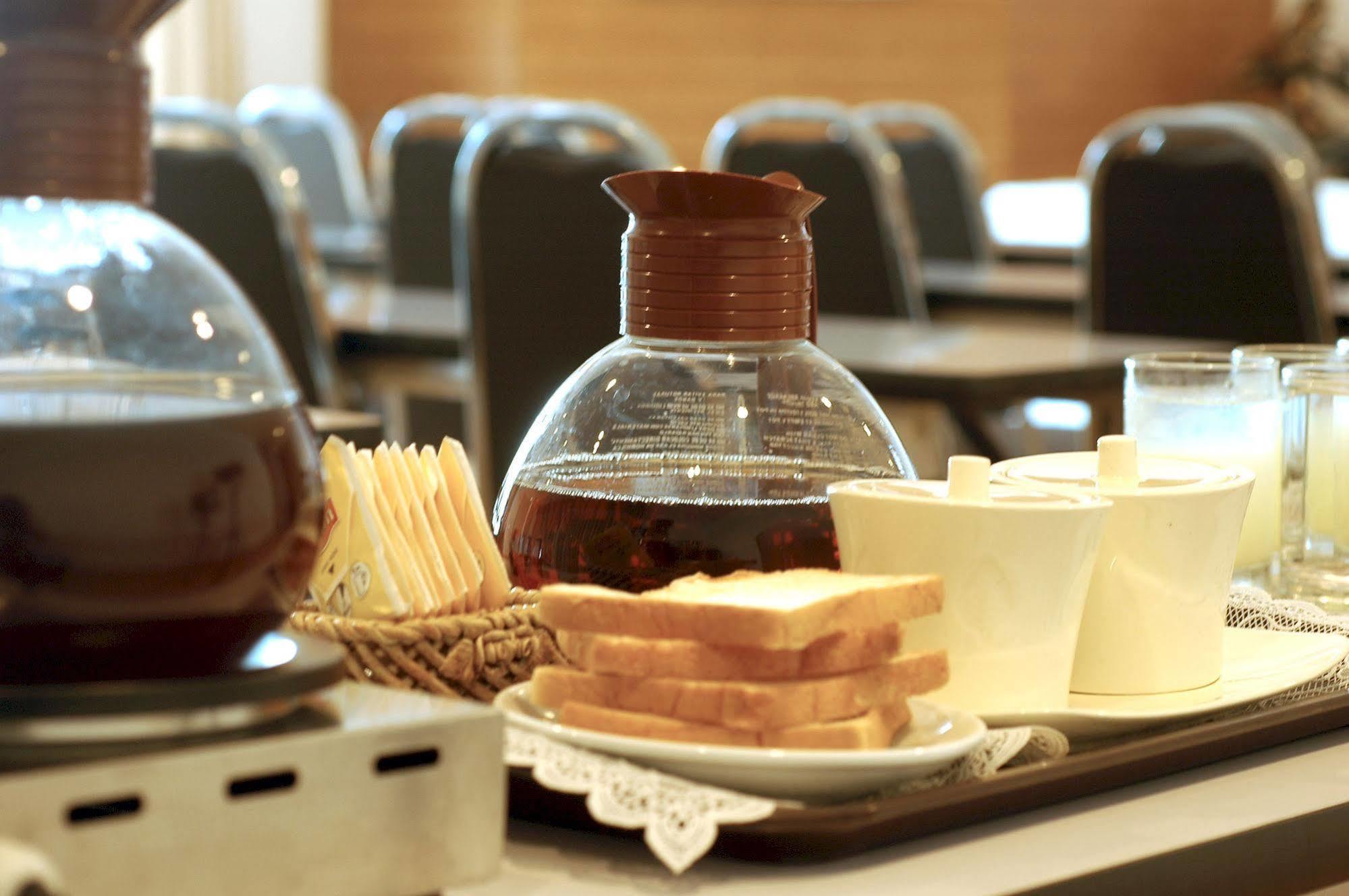 Bansabai Hostelling International 3*