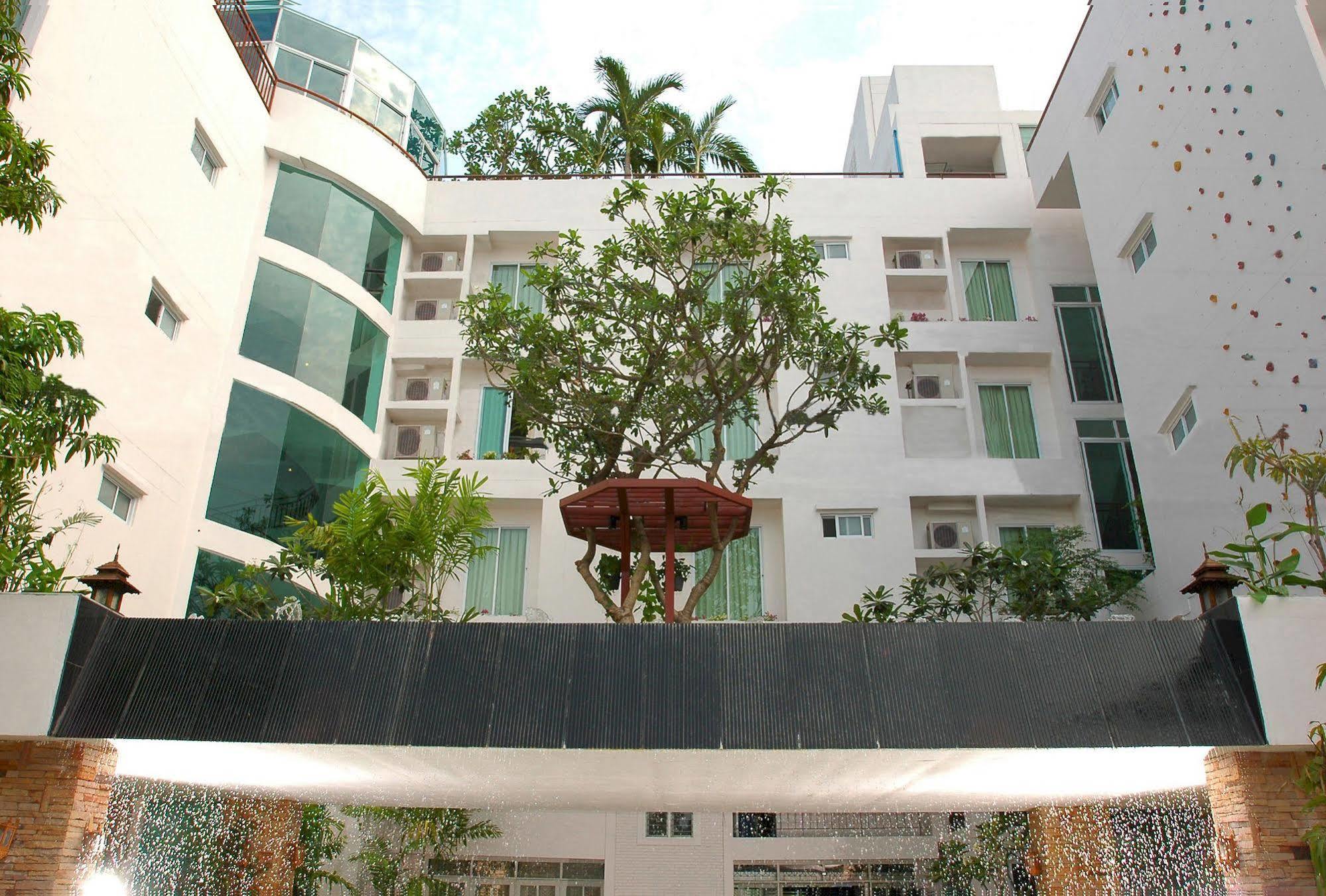Inn Bansabai Hostelling International