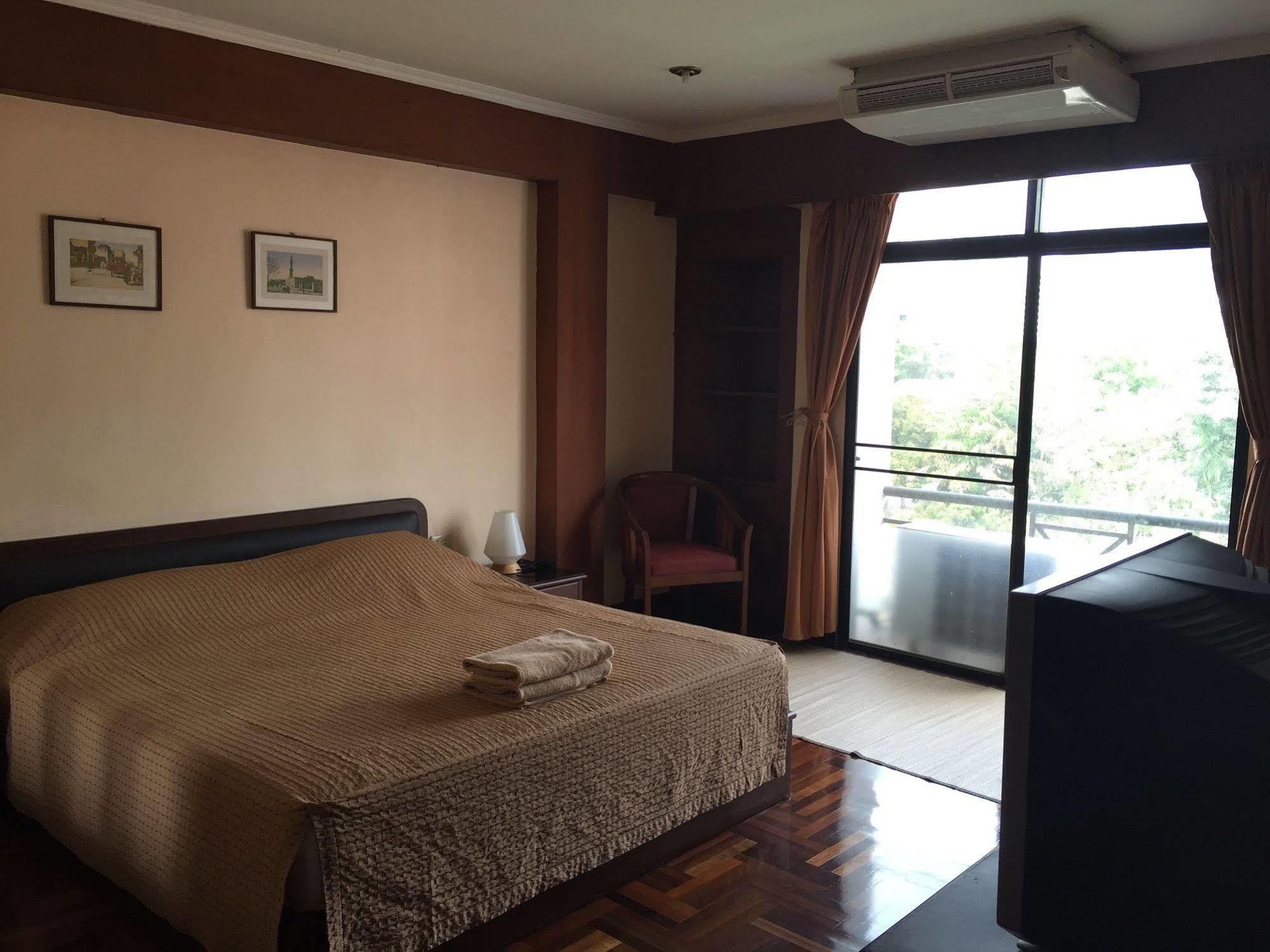 Aparthotel House By The Pond 3*