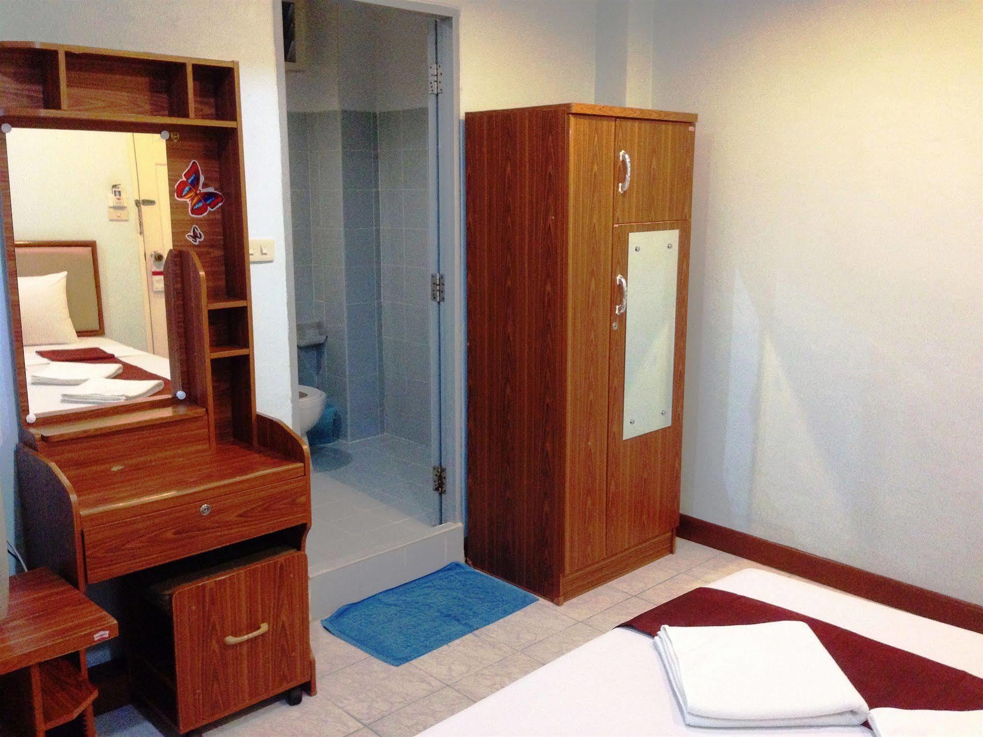 Siam Star Hotel 2*