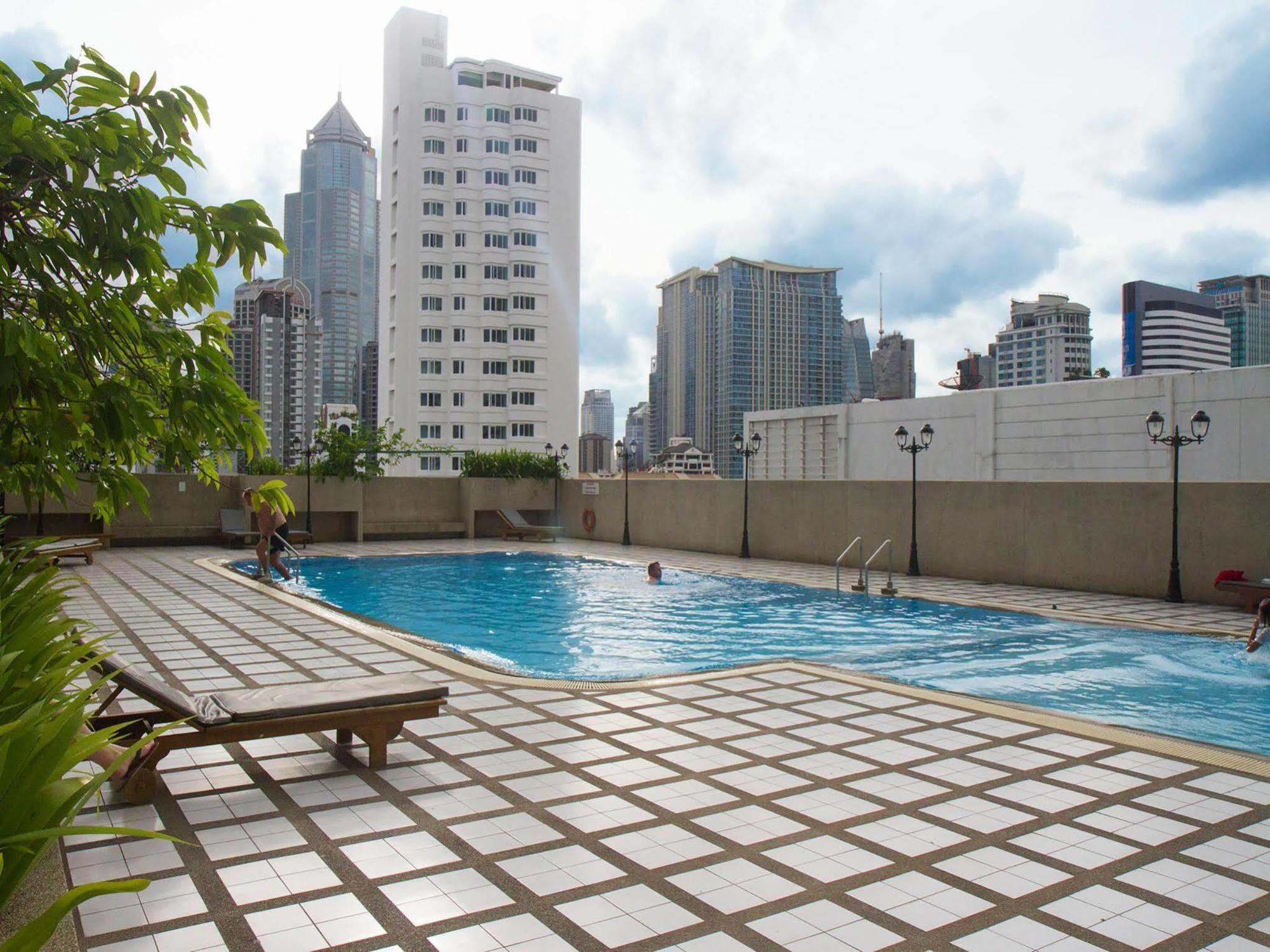 Omni Tower Syncate Suites Bangkok