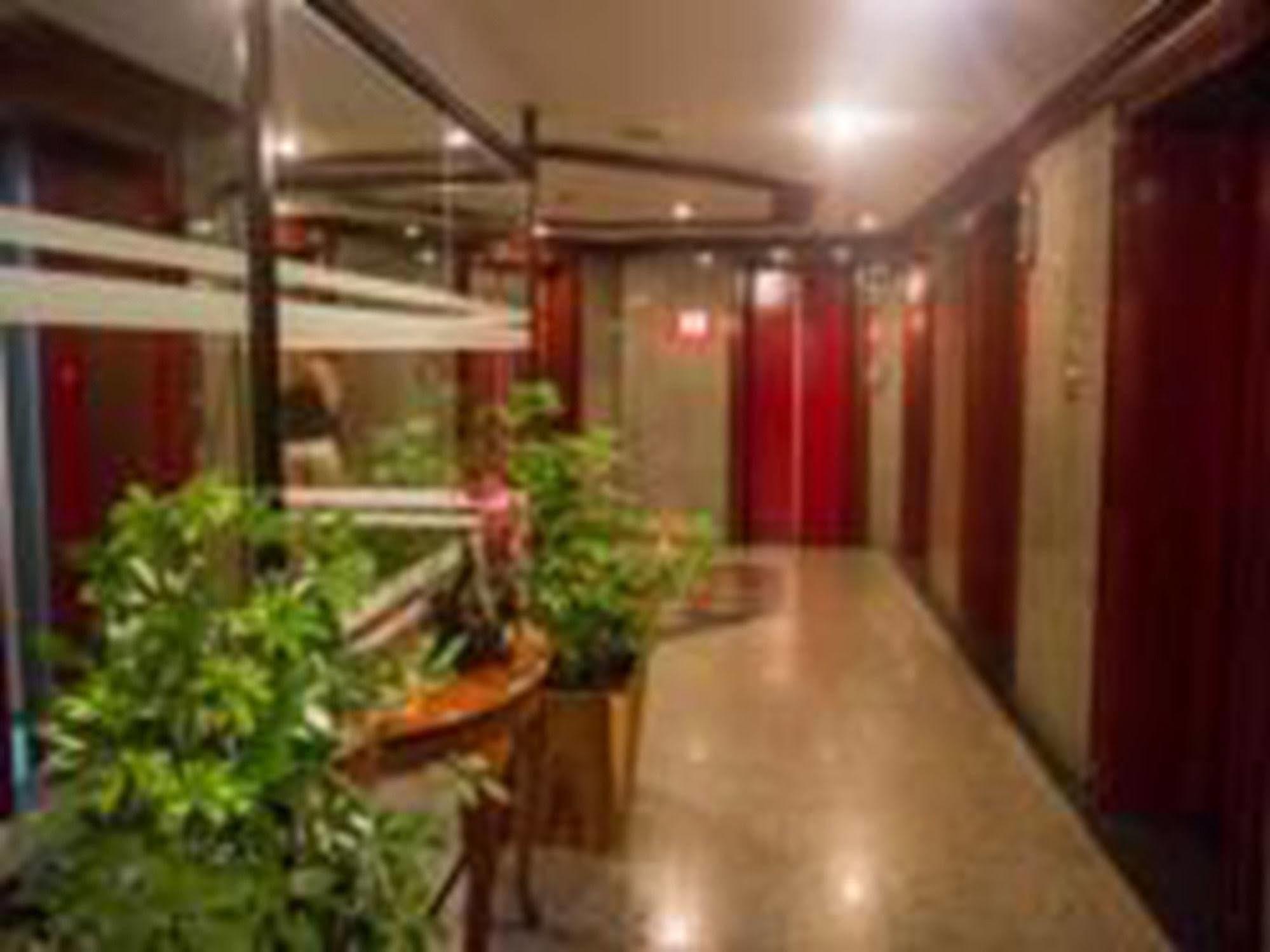 Hotel Omni Tower Syncate Suites 4*