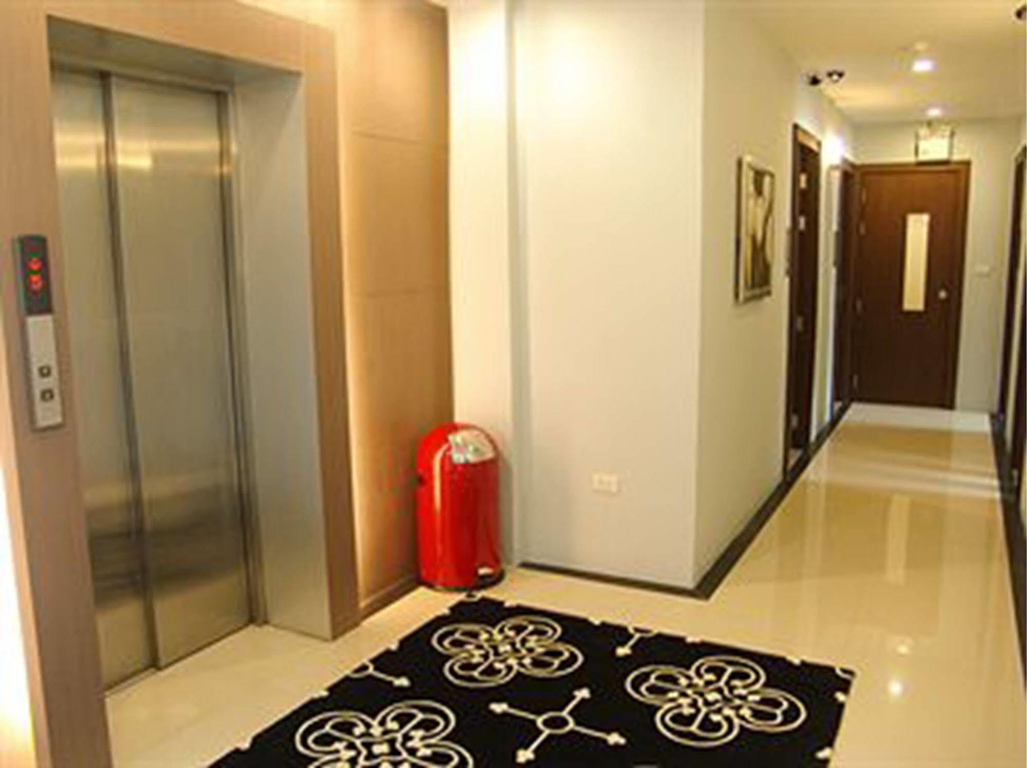 Icheck Gems Center Silom Hotel 3*