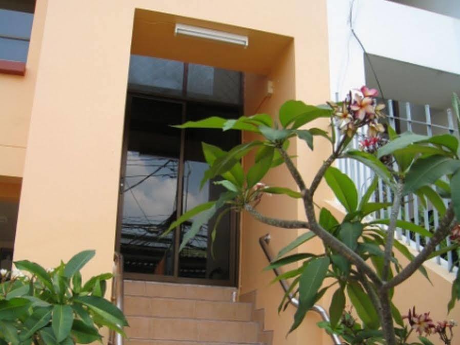The Twins Hostel Hotel 2*