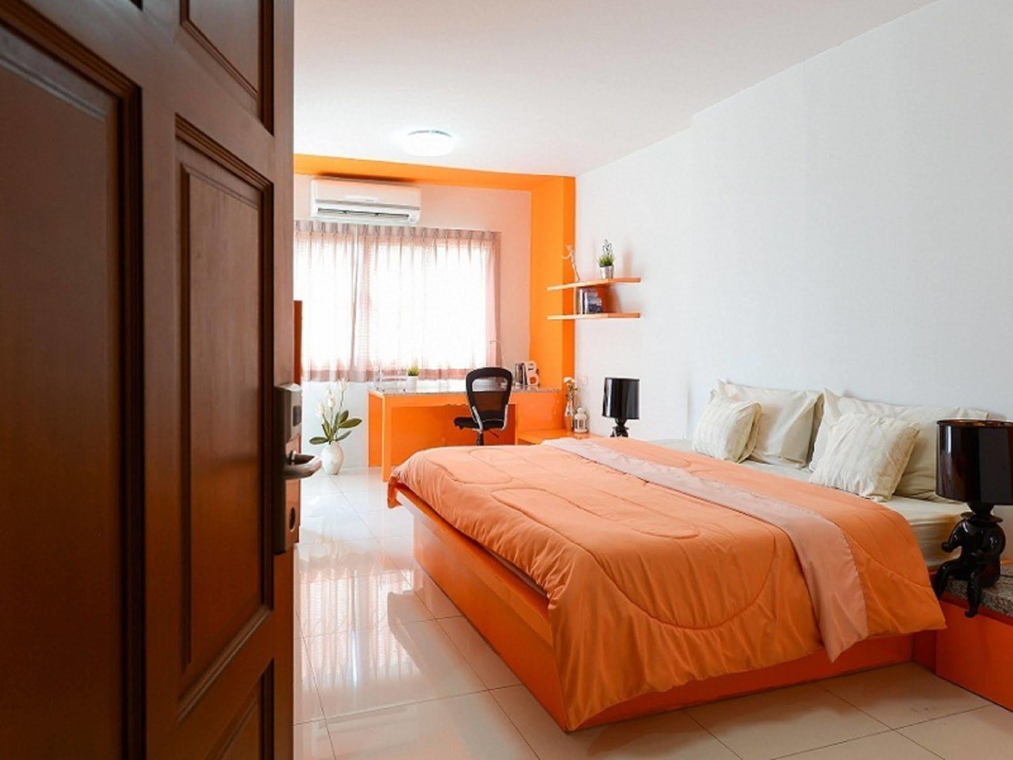 Hotel Oyo 460 Int Place