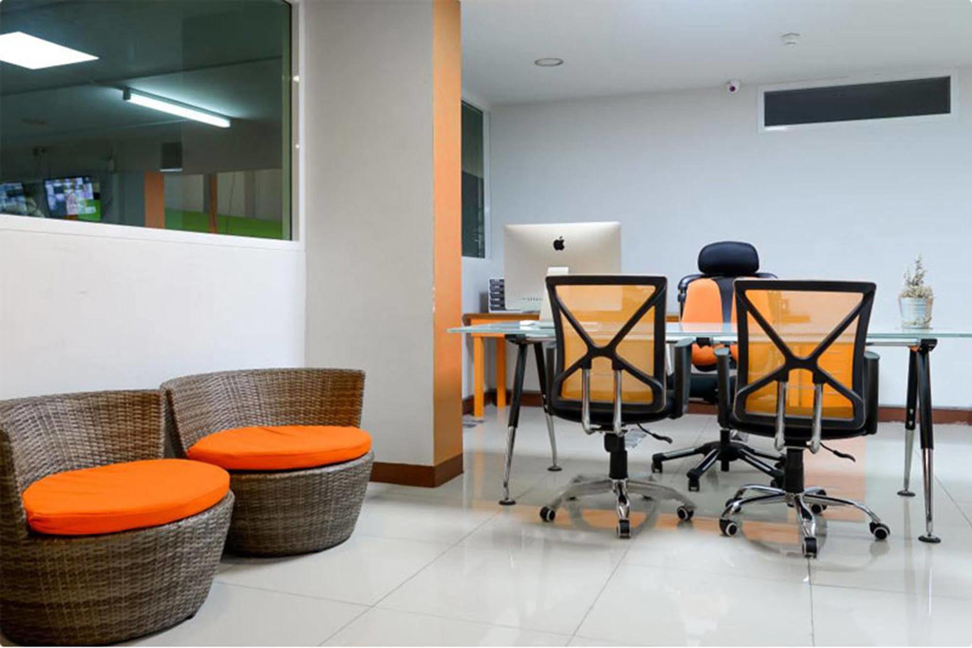 Hotel Oyo 460 Int Place Bangkok