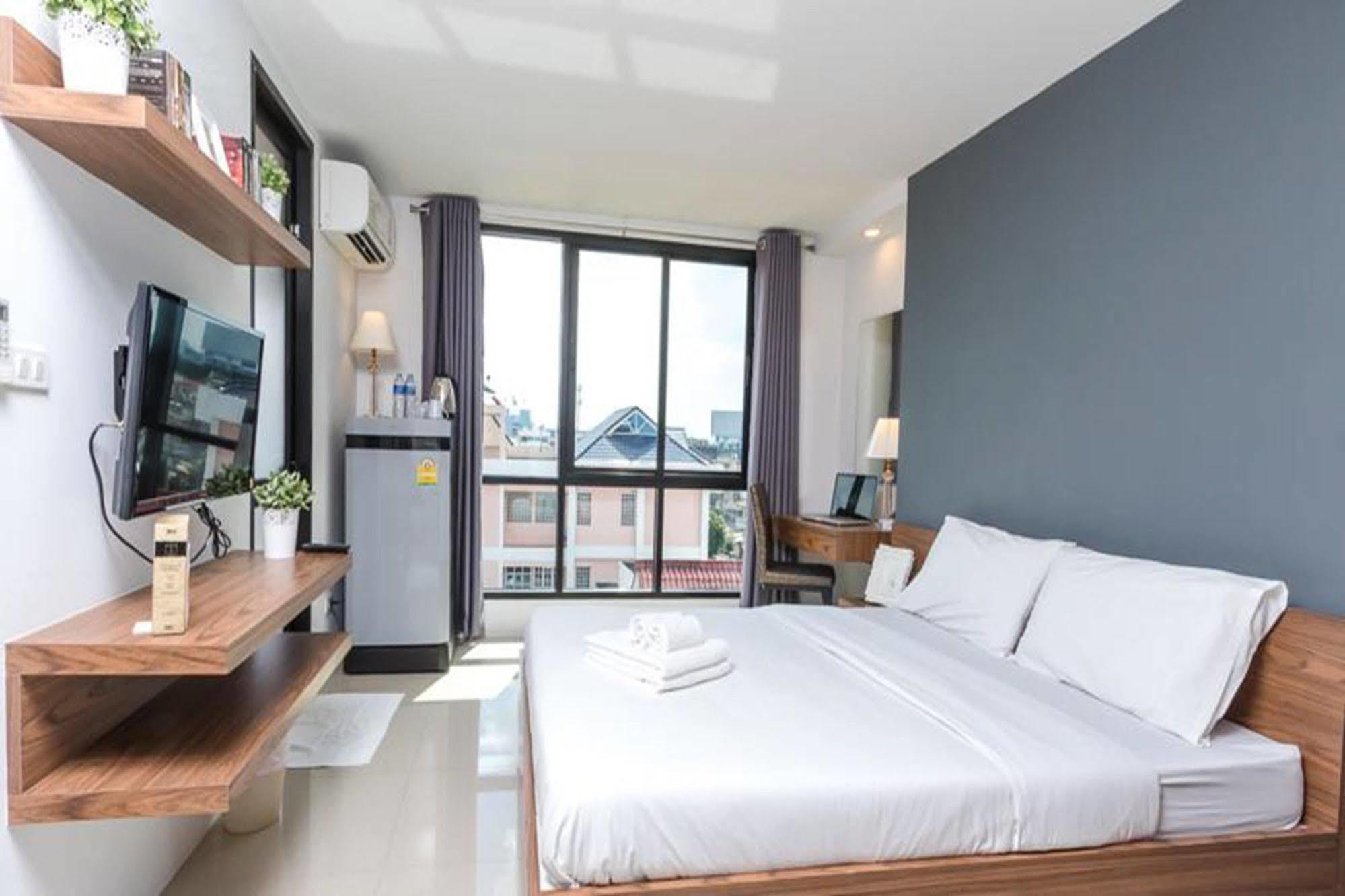 Hotel The Rest Prachachuen Bangkok