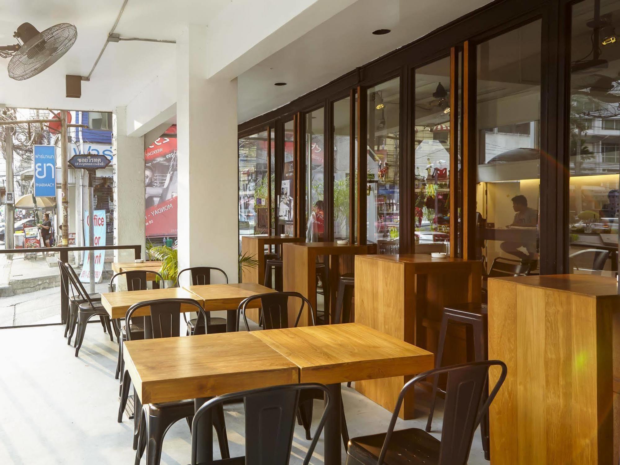 3howw @ Sukhumvit 21 Albergue