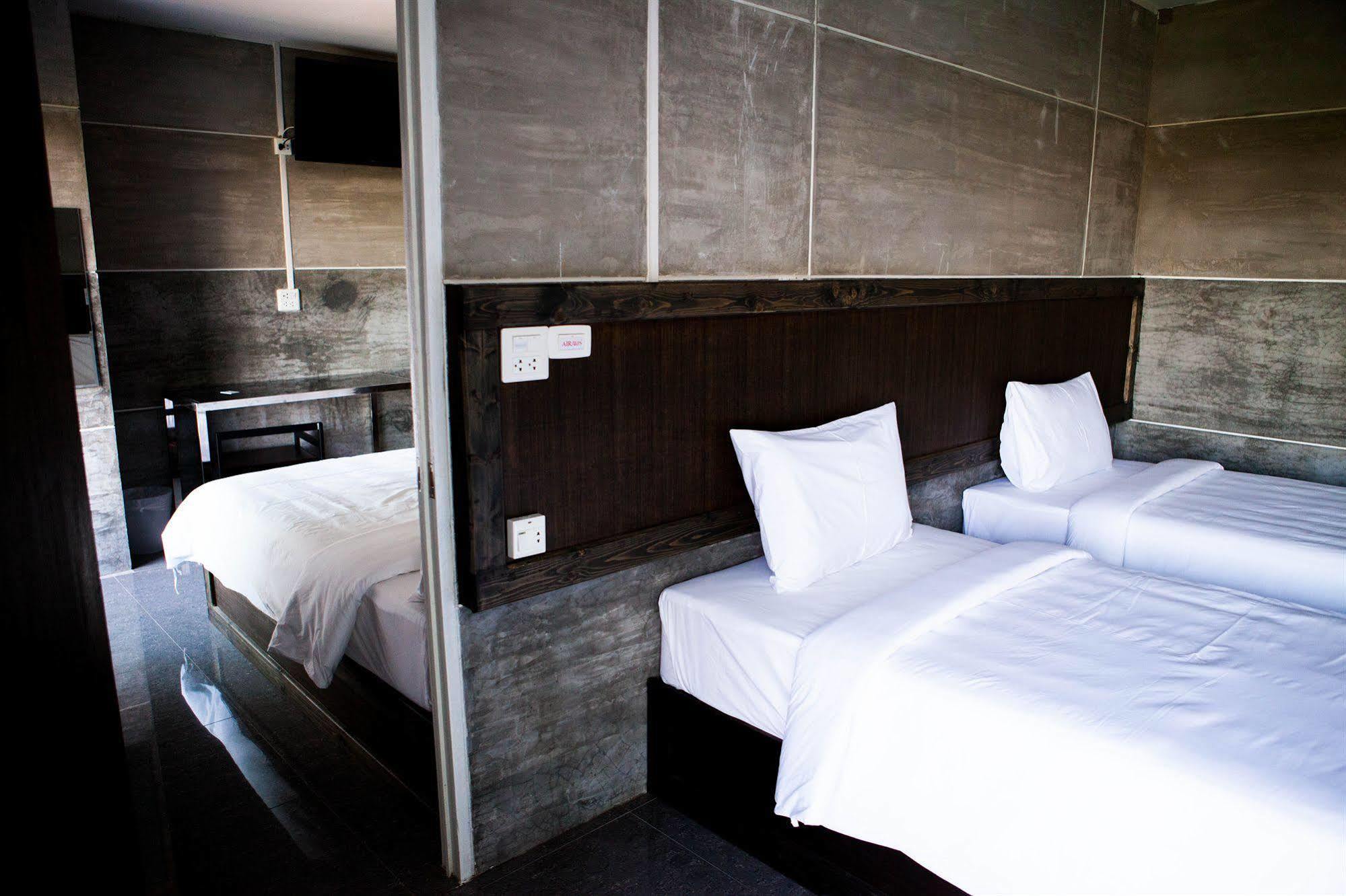 Hotel 68