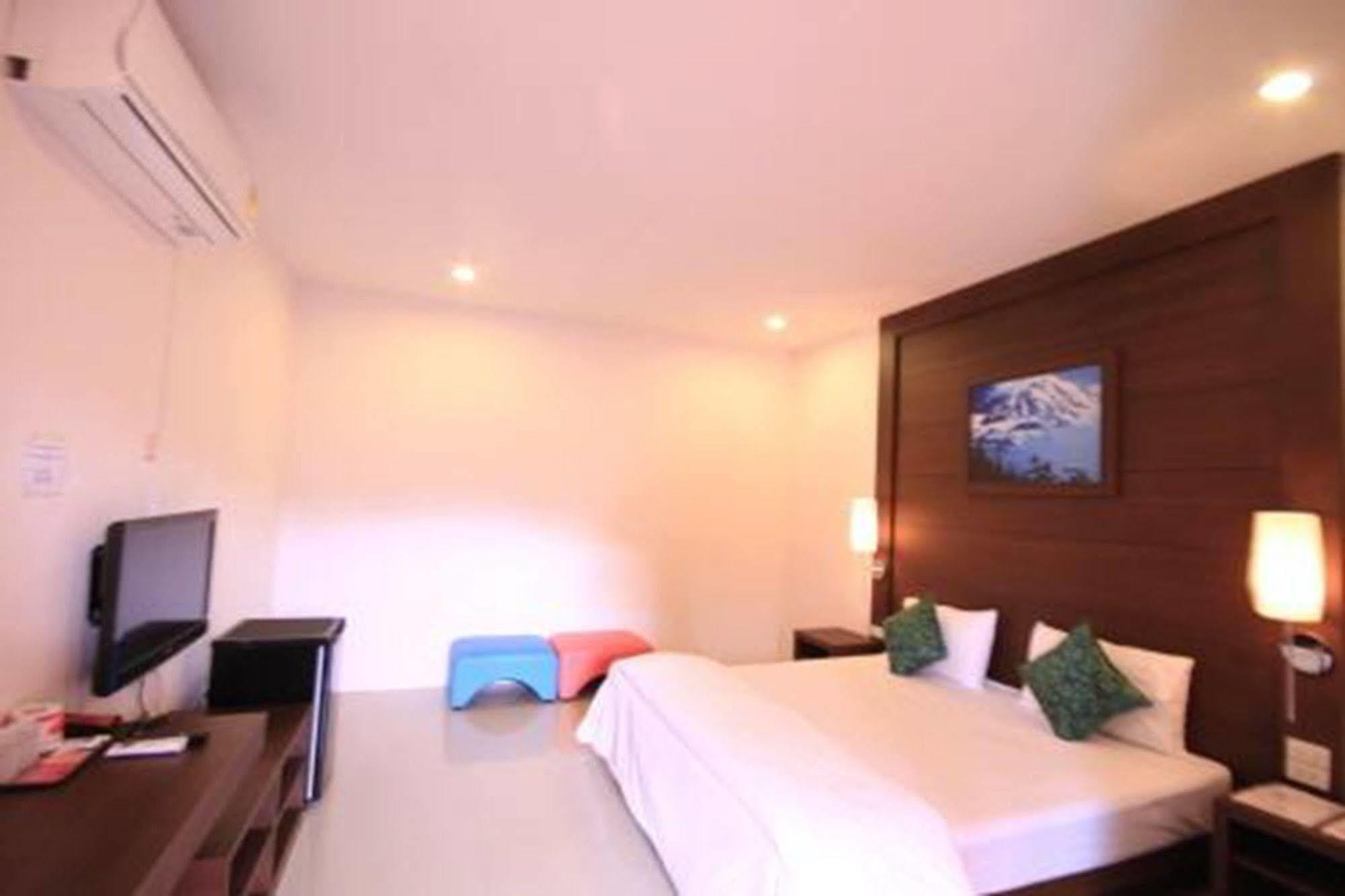 Rangsit 3* Bangkok