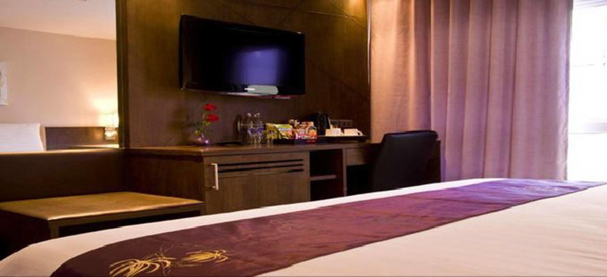 Paradiso Boutique 3*