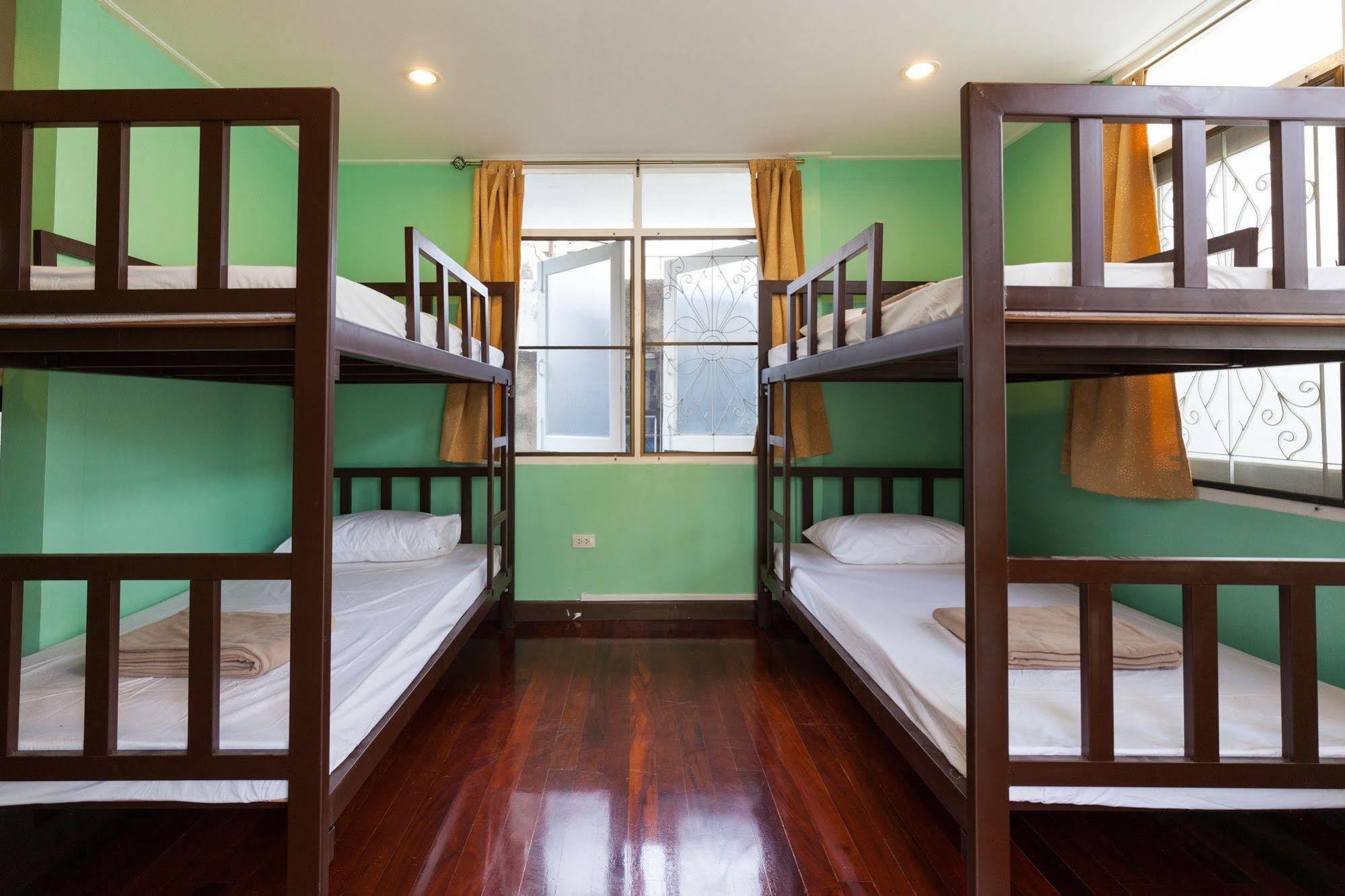 Samsen 360 Hostel *