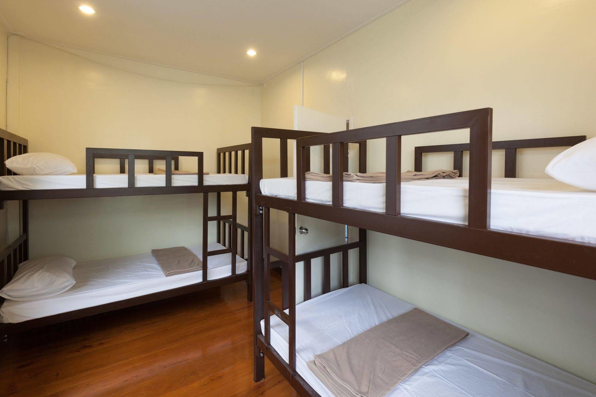 Samsen 360 Hostel *