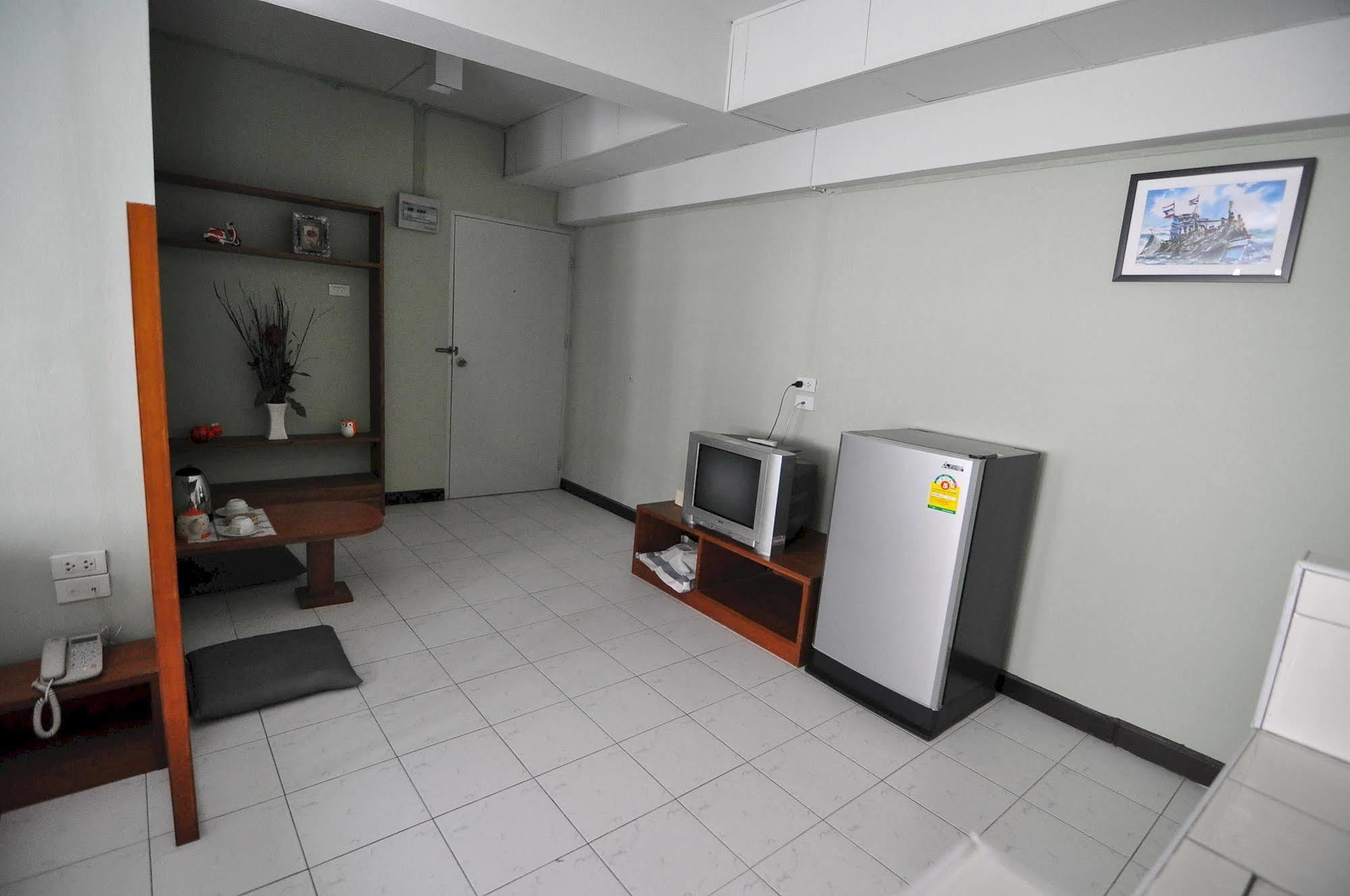 Hotel The Living Serviced Bangkok