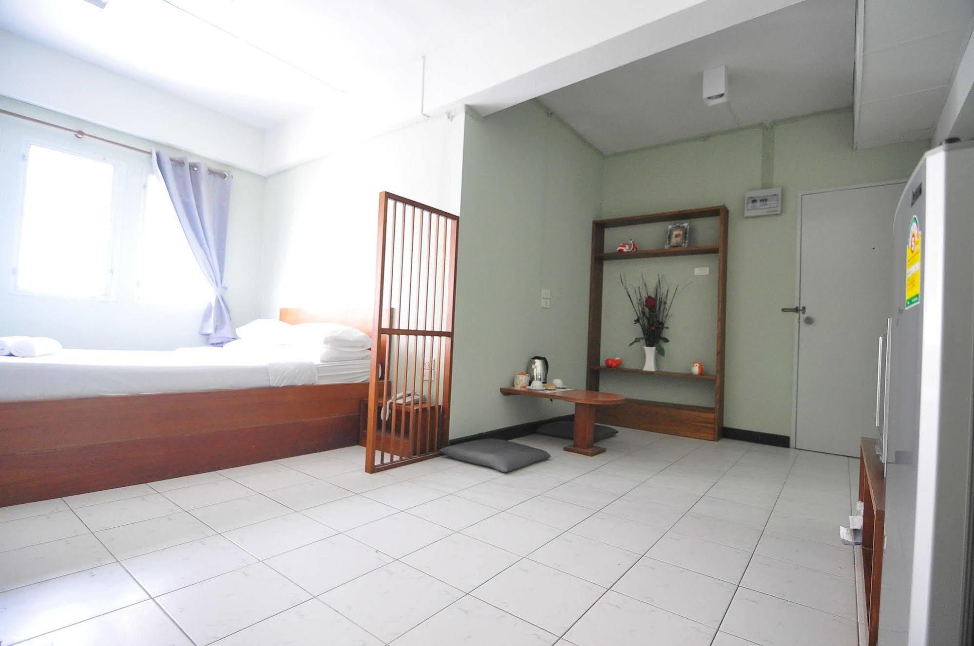 The Living Serviced Hotel 2*