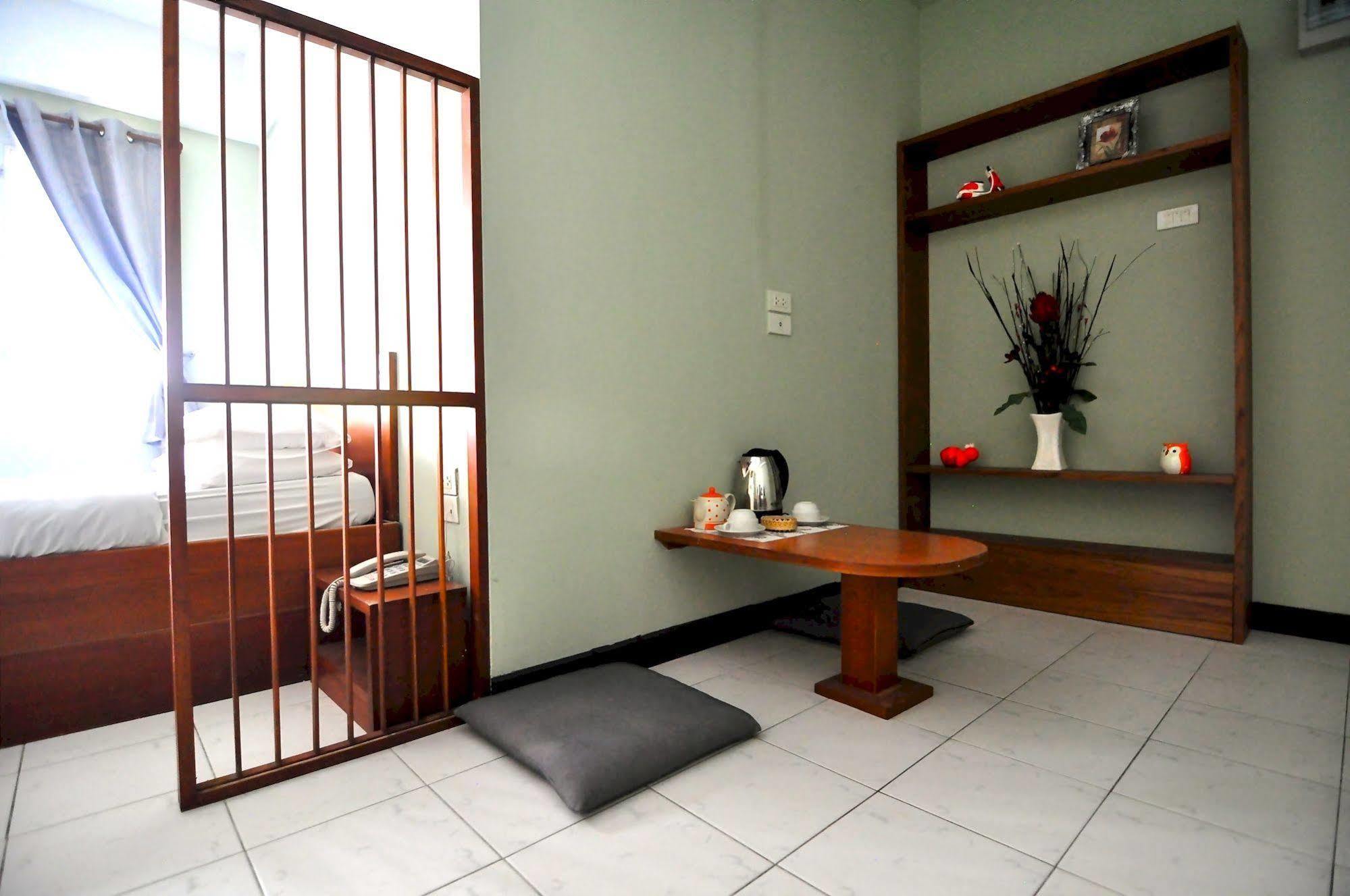 The Living Serviced 2* Bangkok