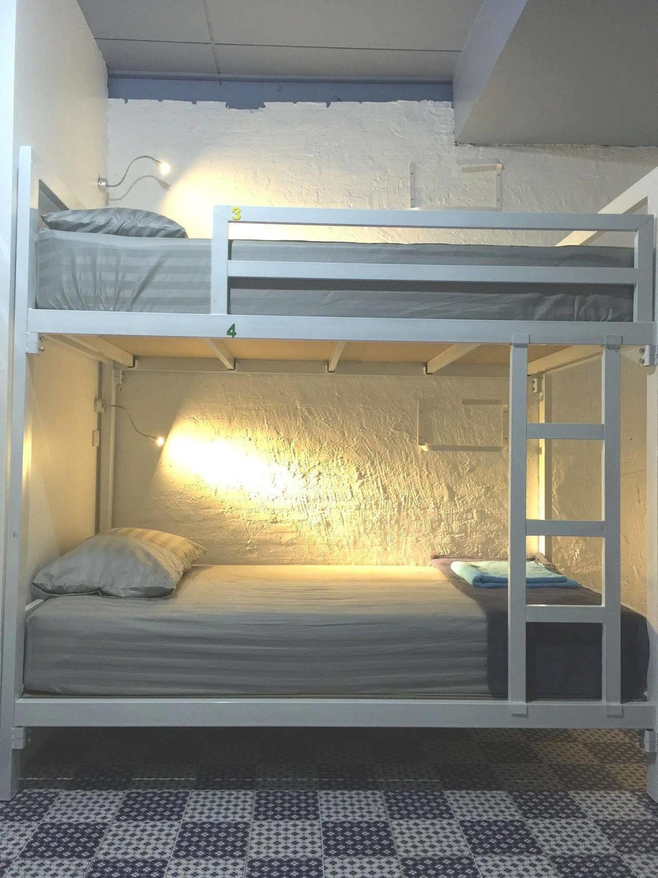 Hostel Baan Chanasongkram Bangkok