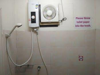 Hostel Baan Chanasongkram
