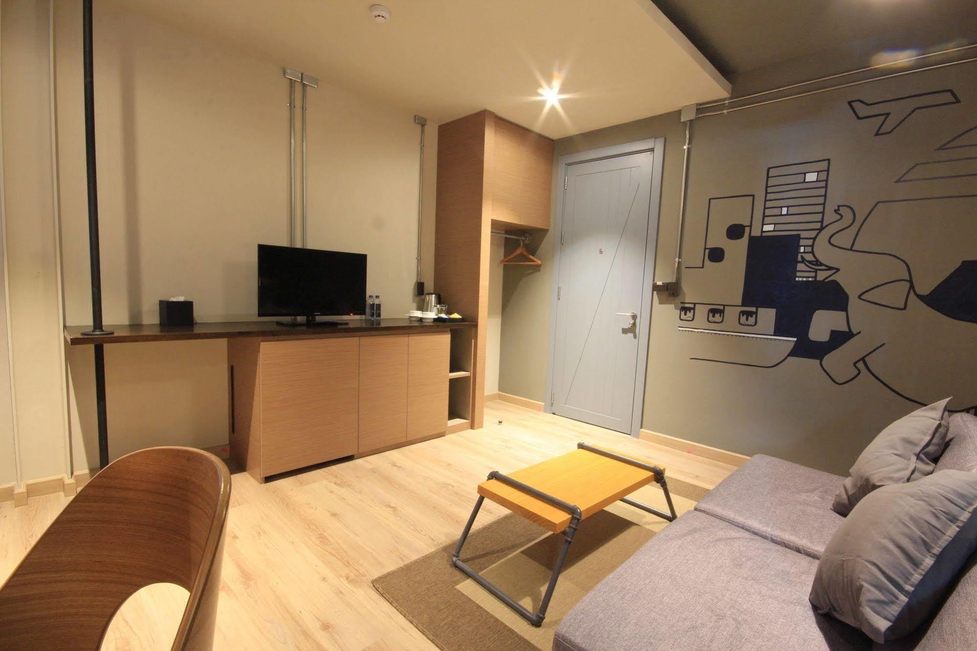 Tha Loft By Th District Hotel