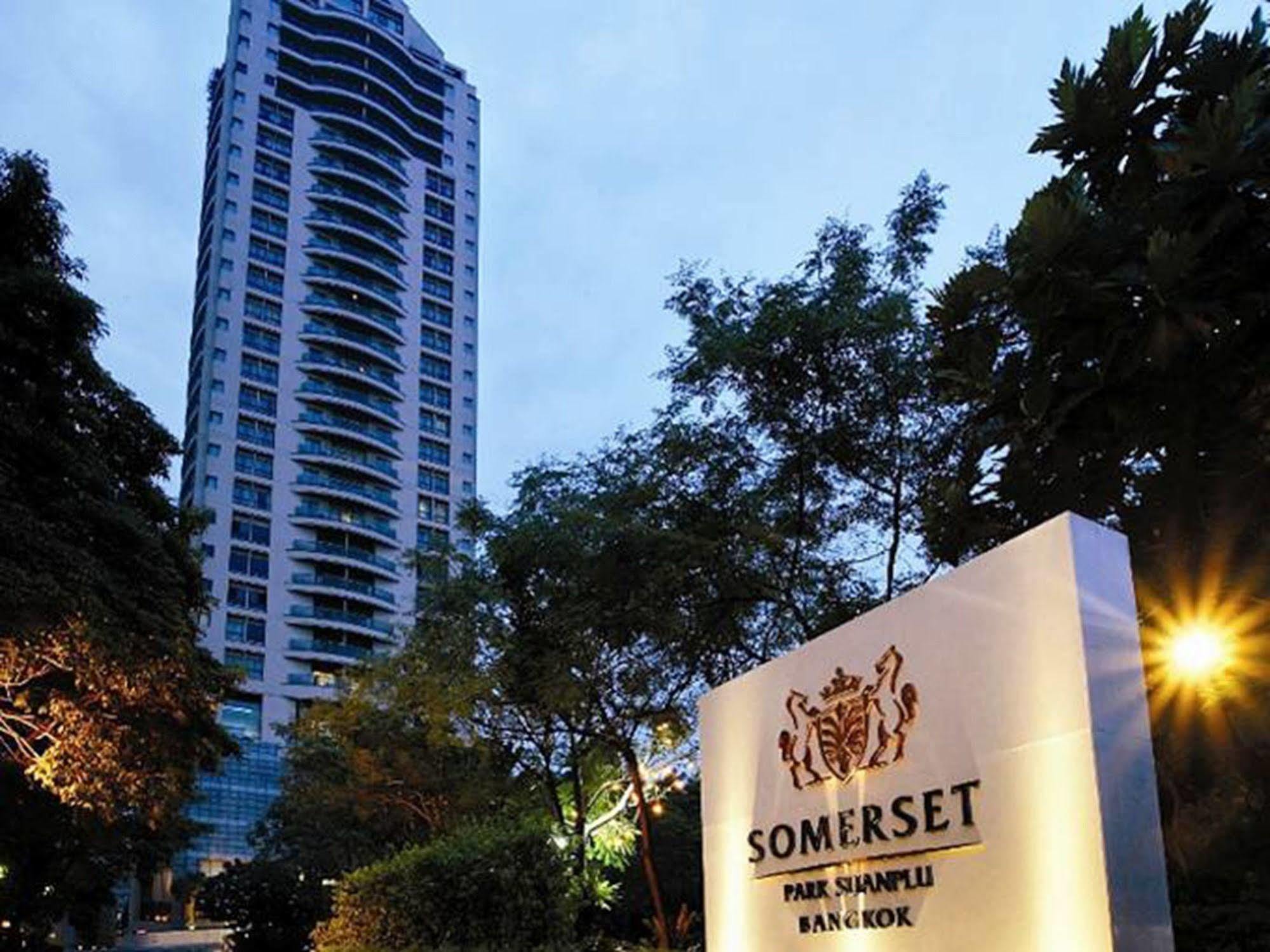 Somerset Park Suanplu Apartment *