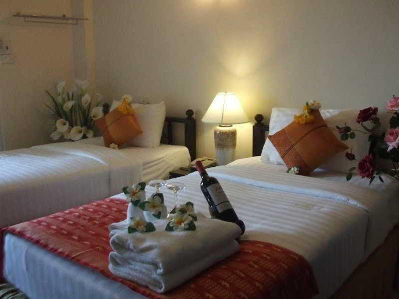 Hotel Queens Garden At River View