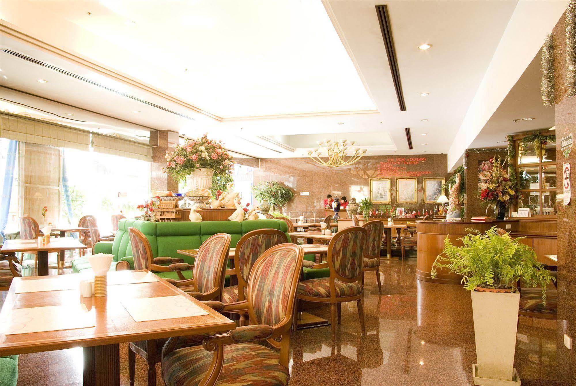 Pratunam Park Hotel 4*