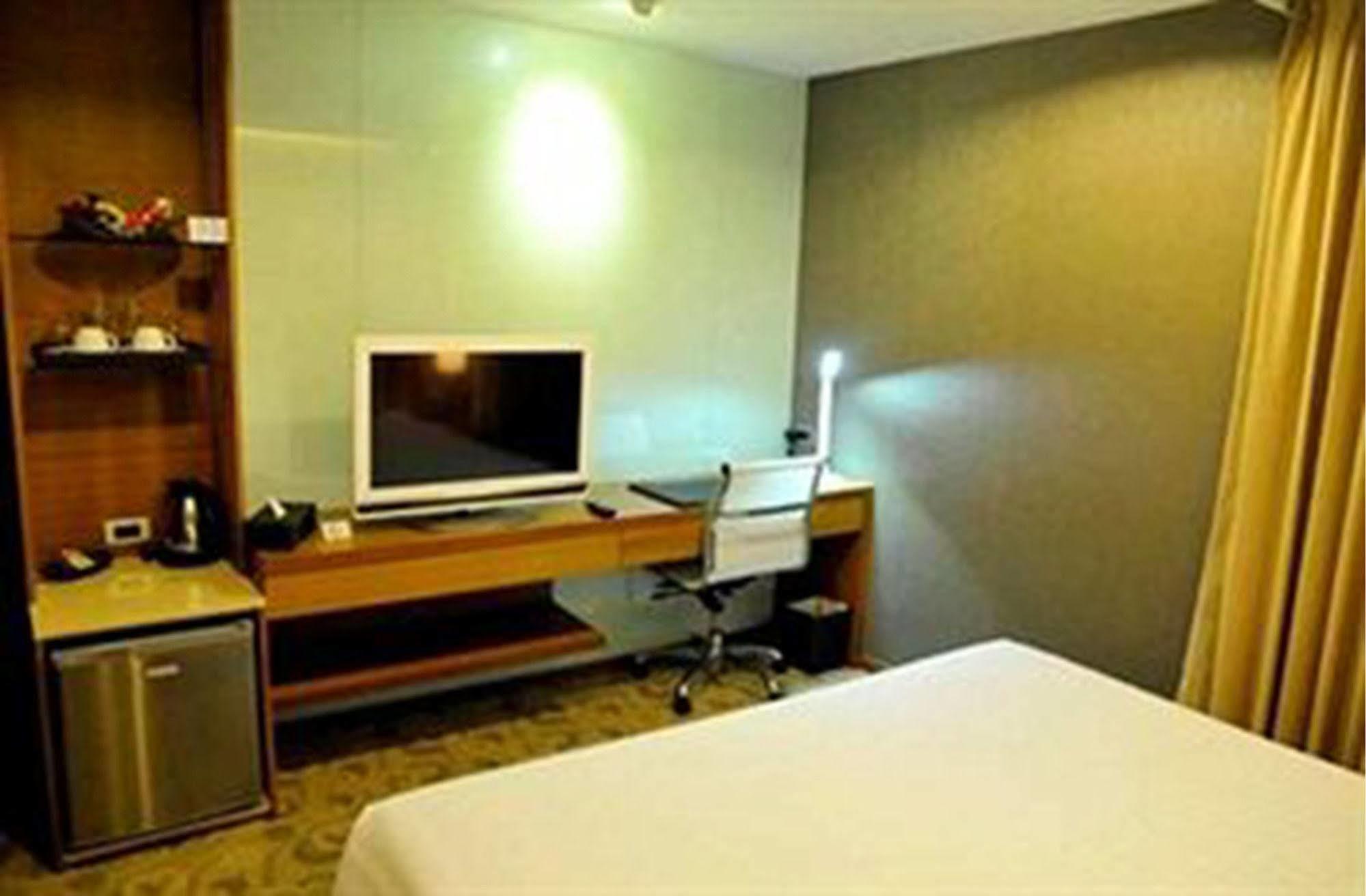 The Moonite Boutique Hotel Bangkok