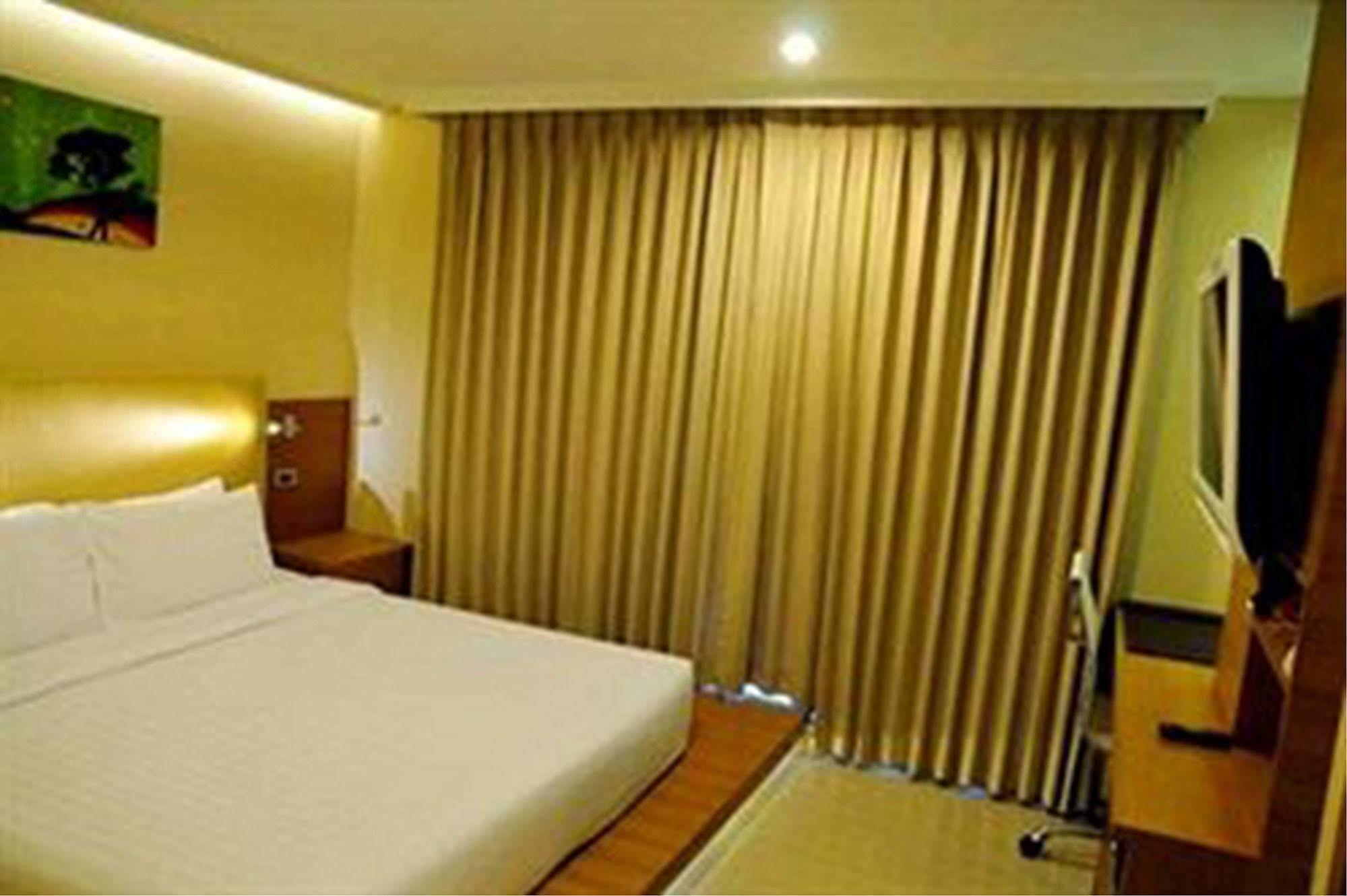 The Moonite Boutique 3* Bangkok