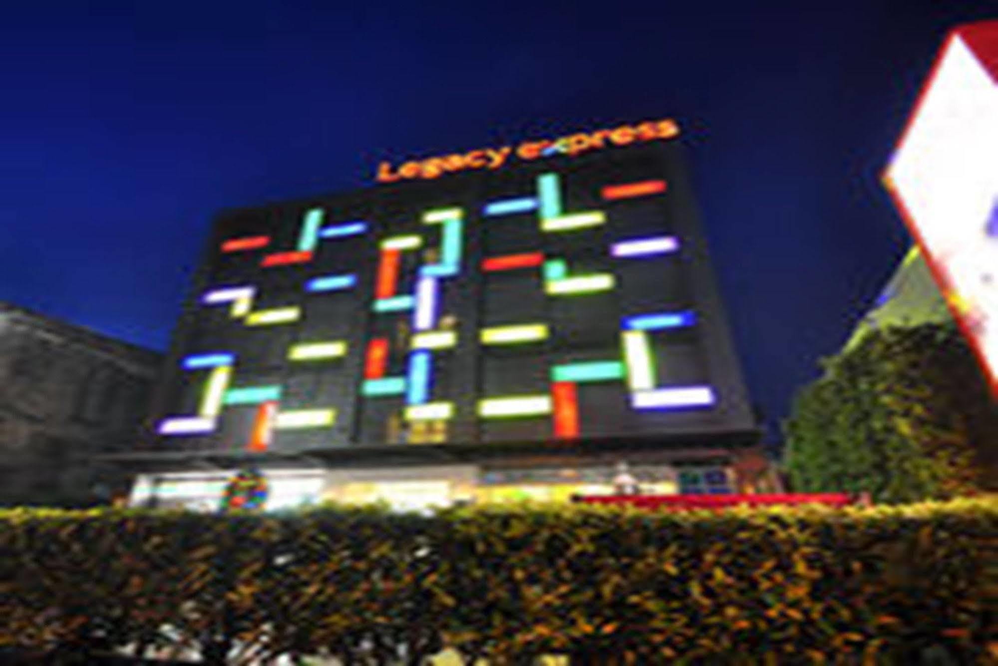 Legacy Sukhumvit Hotel 3*