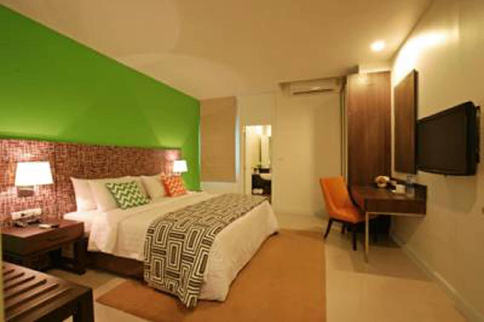 Hotel Legacy Sukhumvit 3*