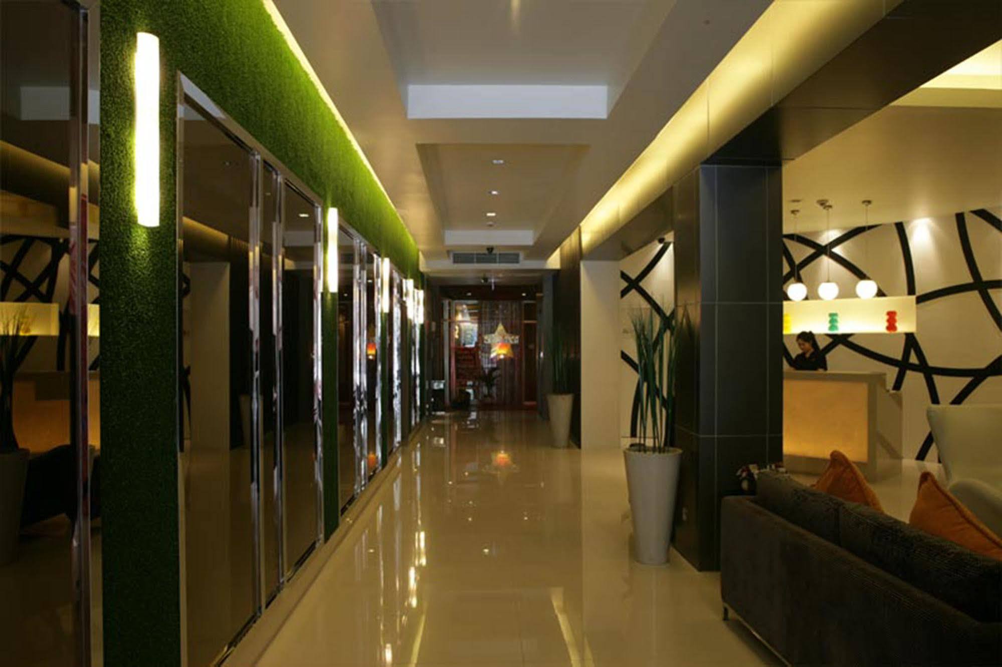 Hotel Legacy Sukhumvit Bangkok