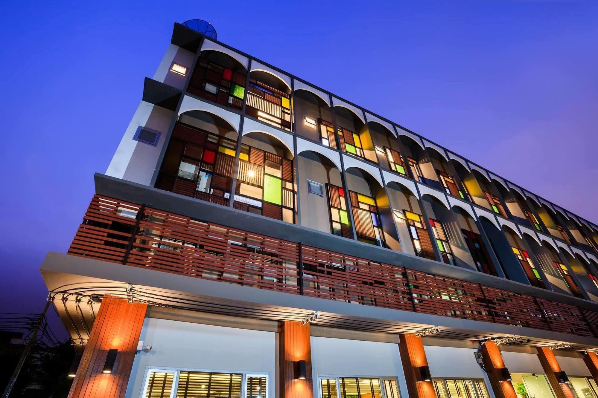 Admire Thonburi Hotel Bangkok