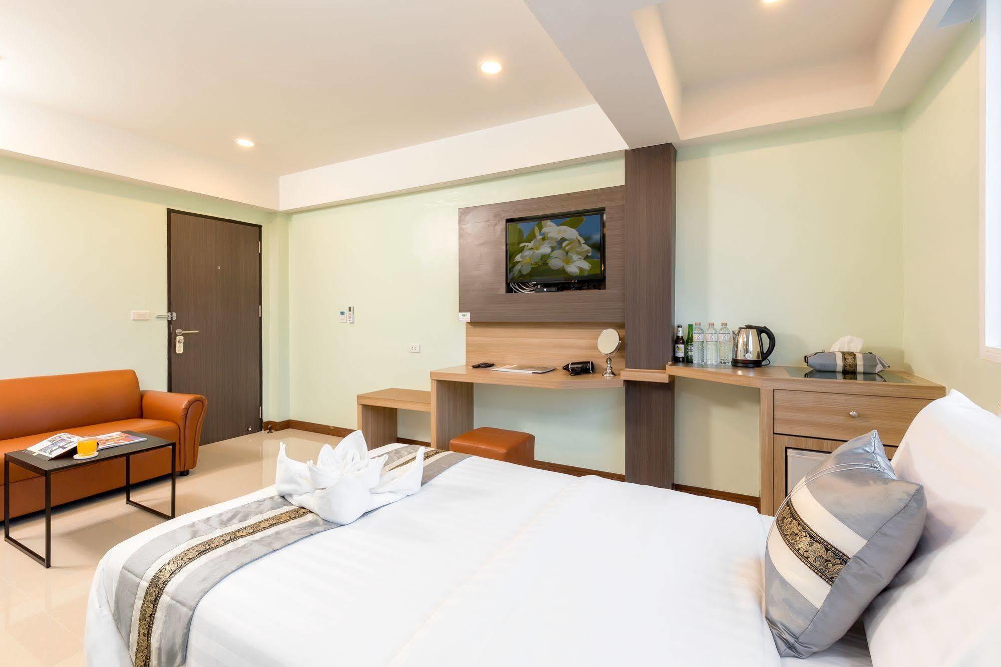 Roomquest Suvarnabhumi Airport Romklao Soi 6 Hotel Banguecoque