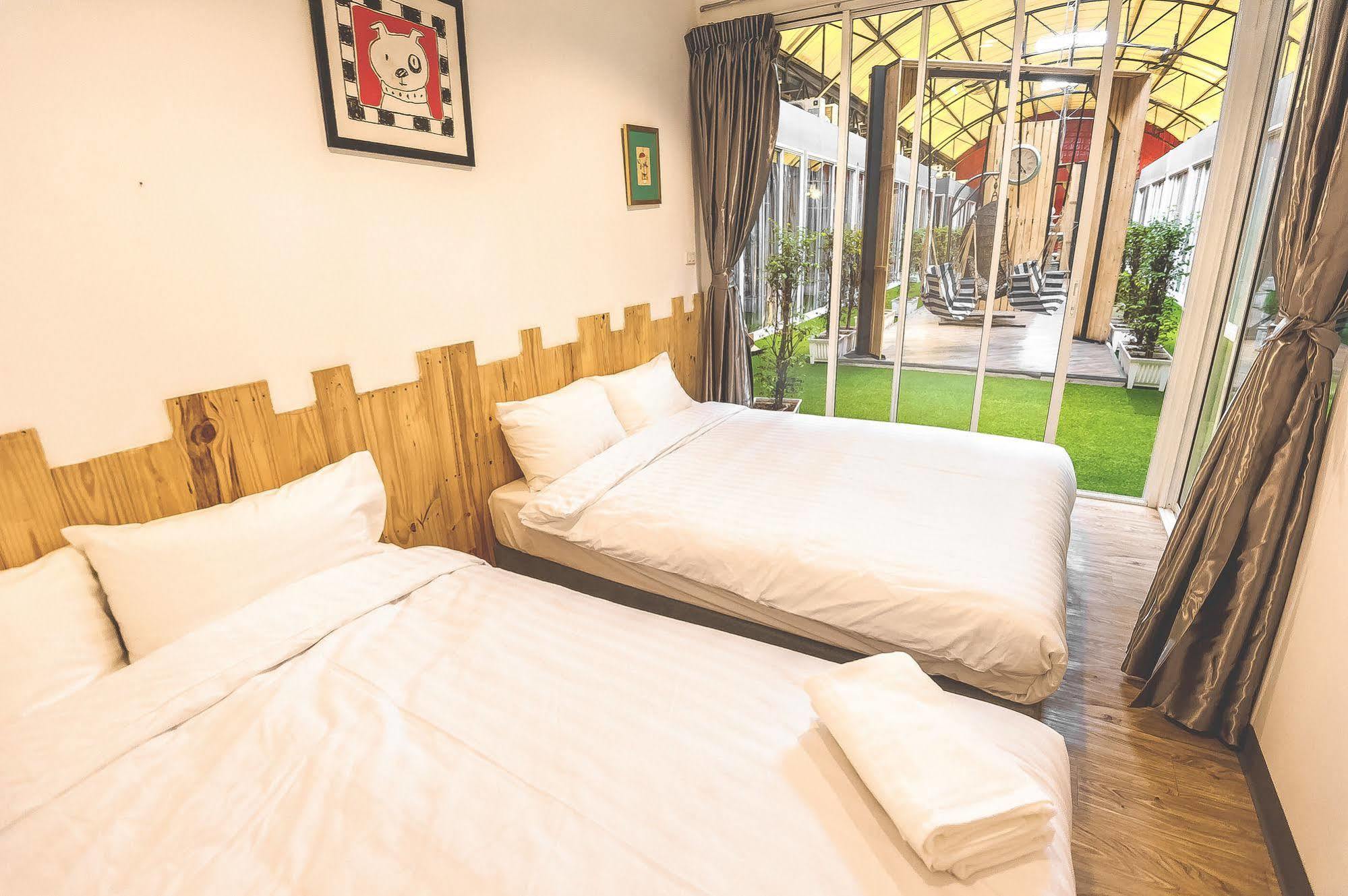 Glur Watergate Hostel