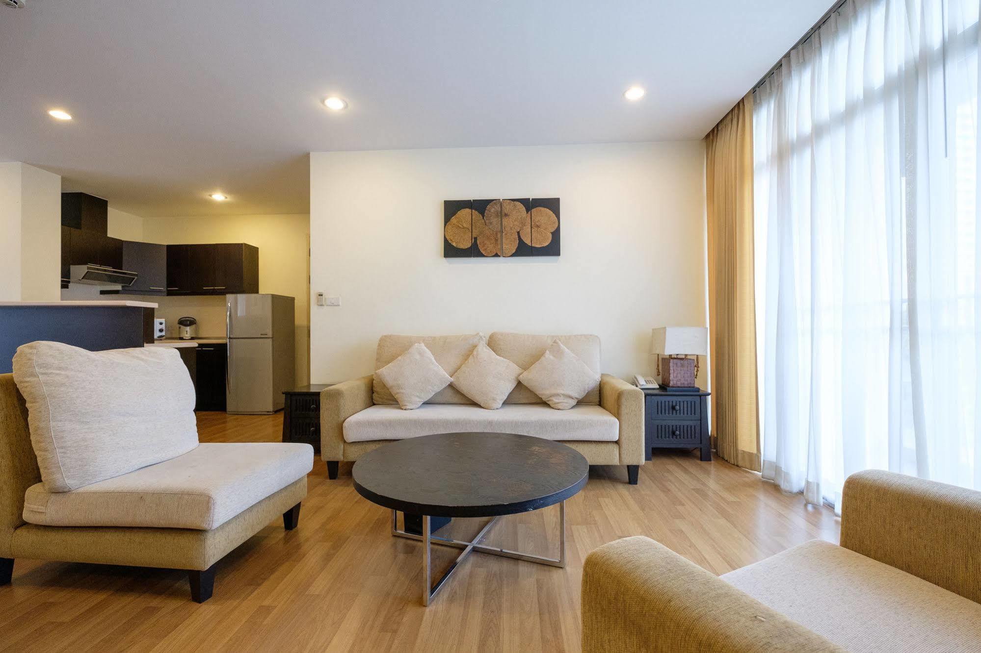 Apartment Chadvara Place *