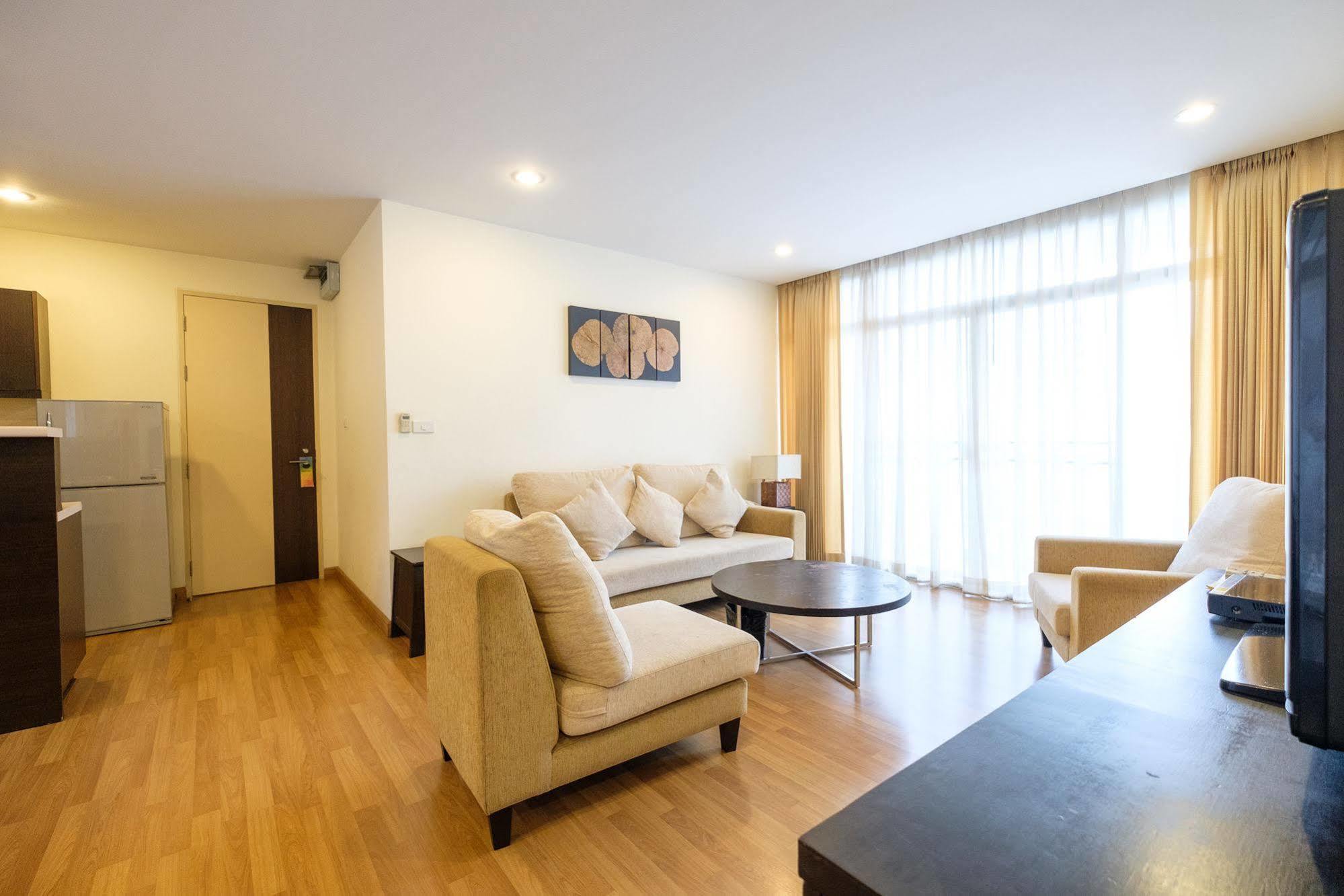 Apartment Chadvara Place *