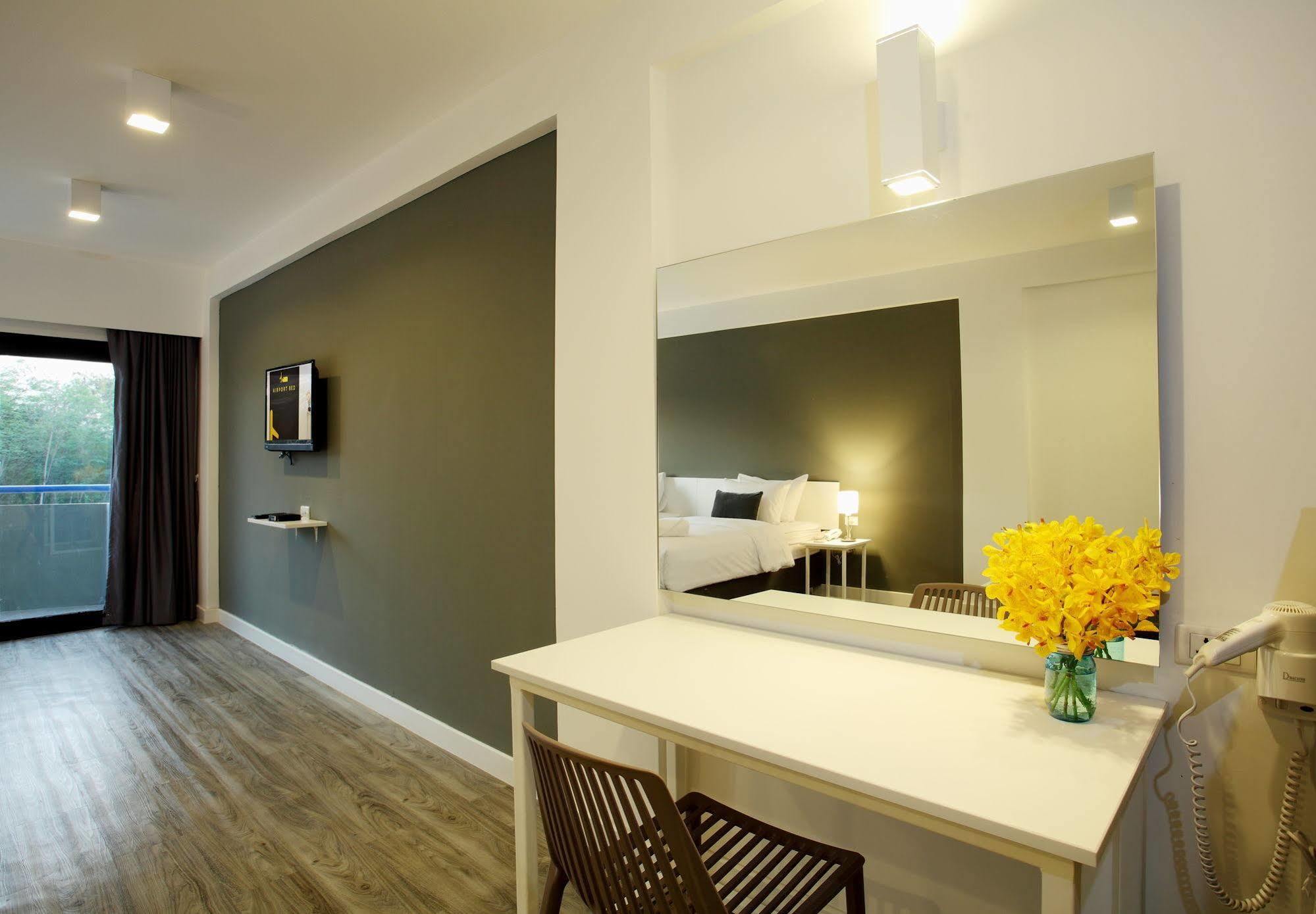 Airport Bed Hotel