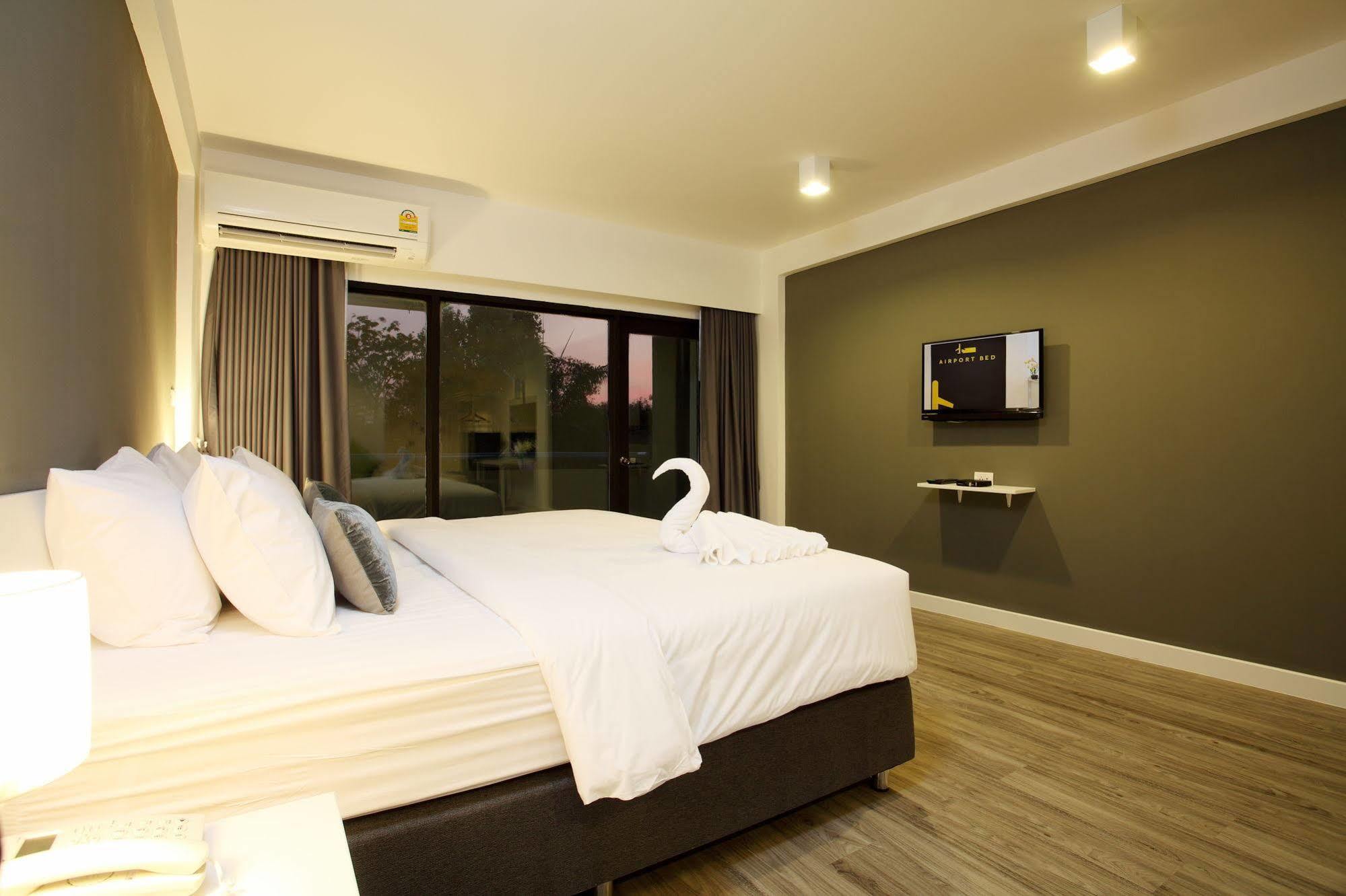 Airport Bed Hotel 3*