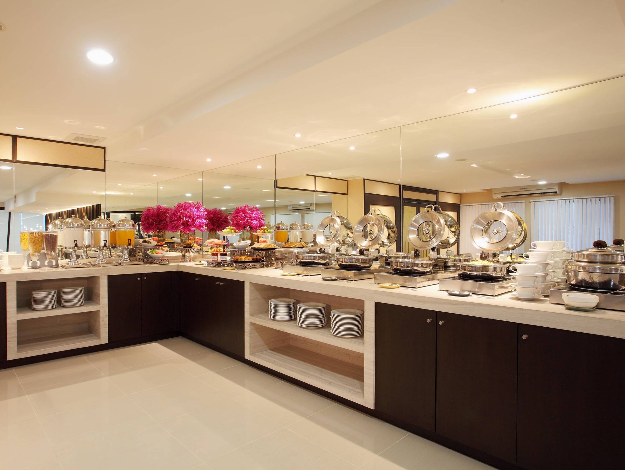 Hotel Chiva - Sha Bangkok