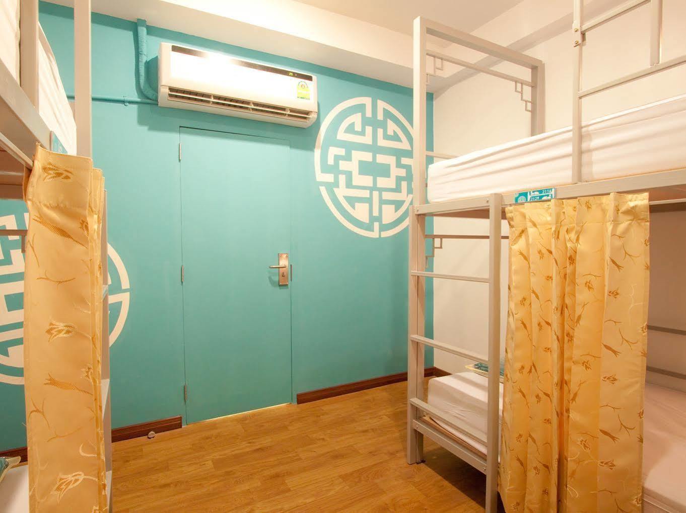 Chinatown Hostel *