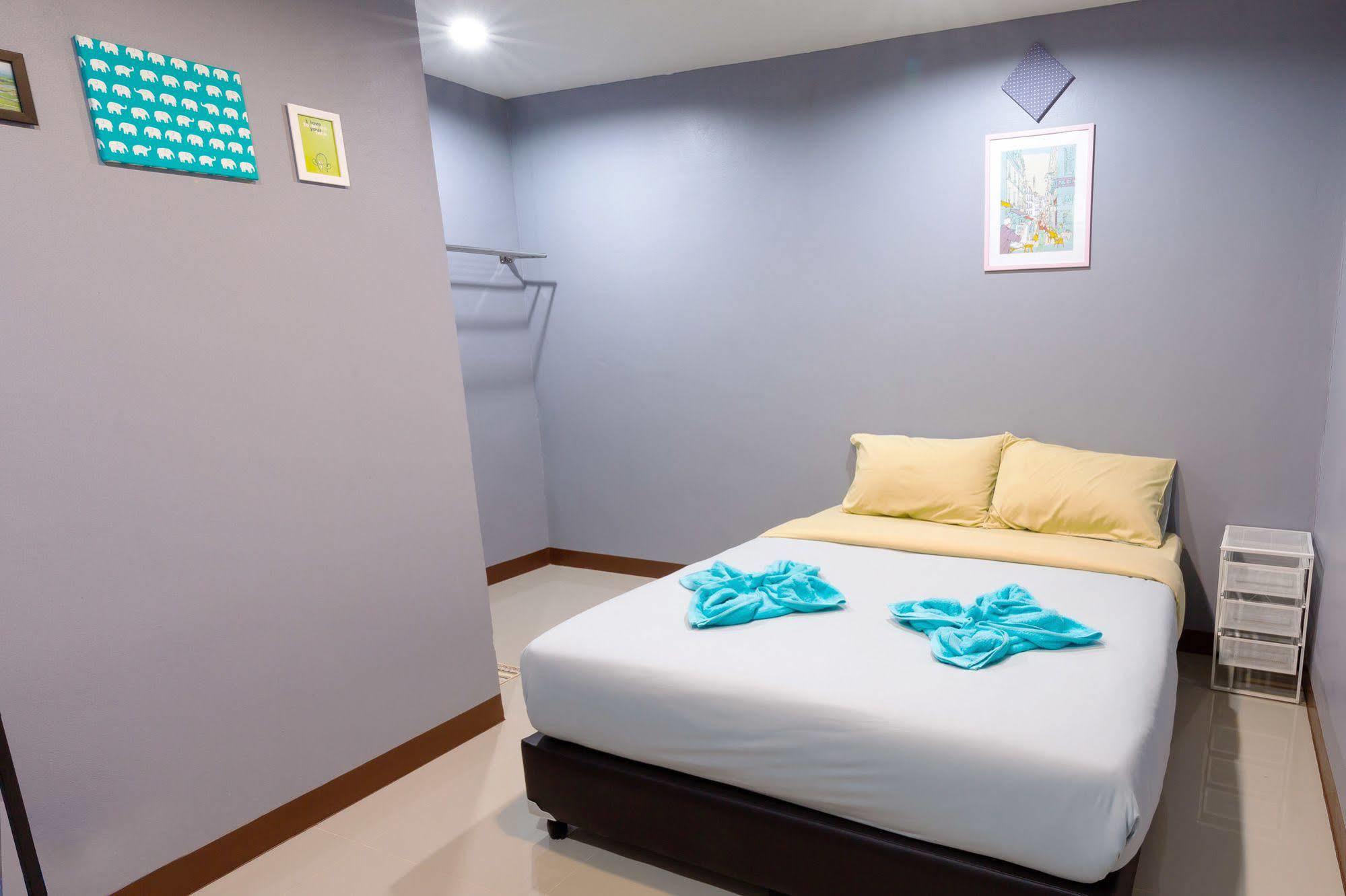 Wanderlust Hostel *