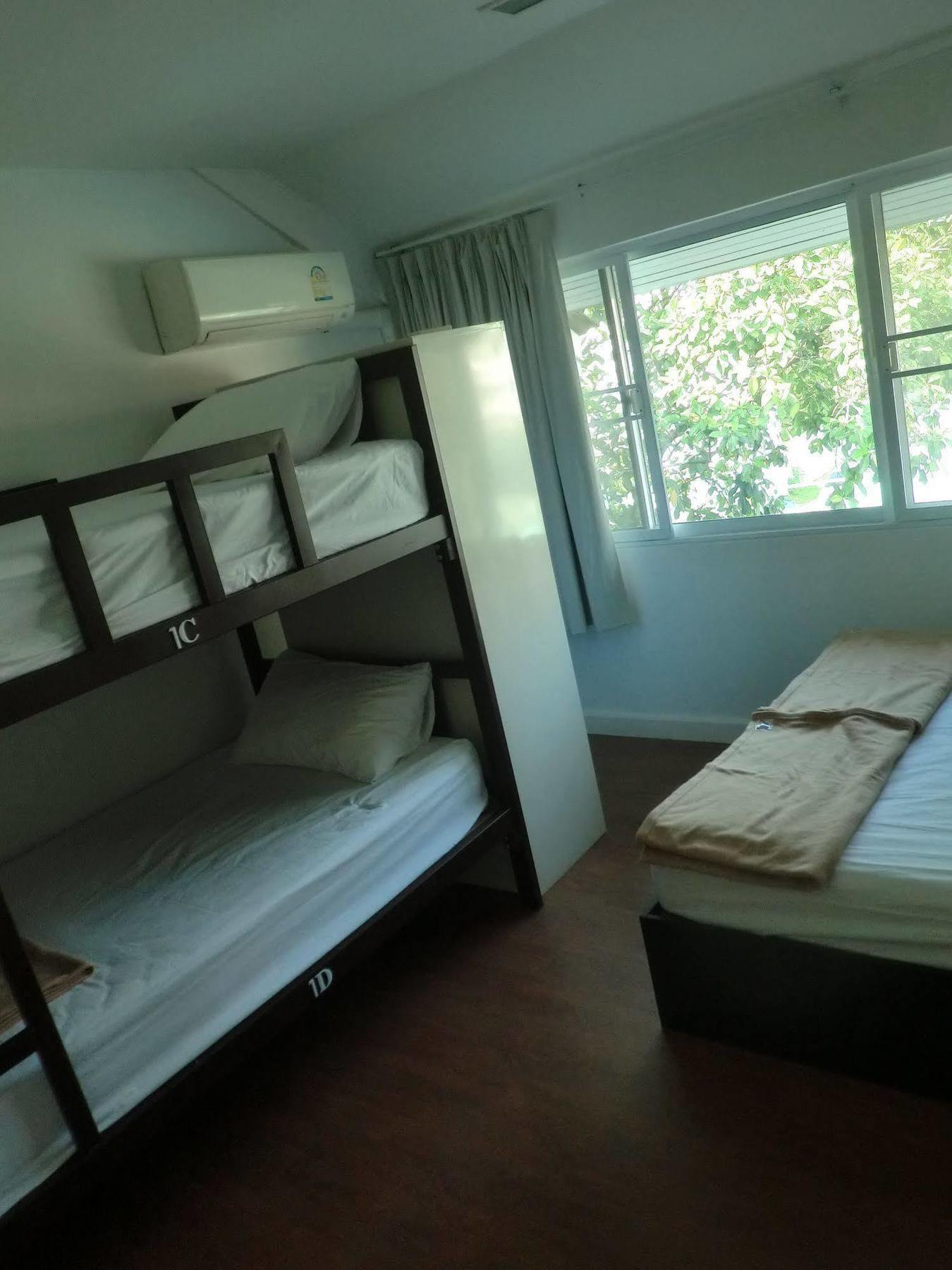 Baan Paan Sook Unitato Hostel *