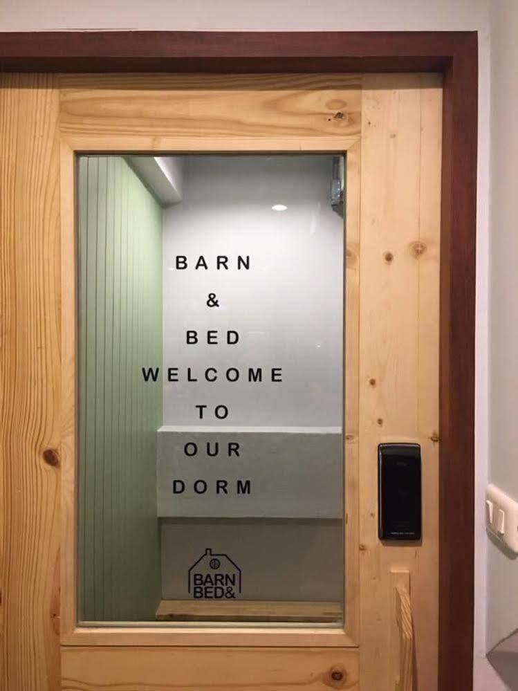 Hostel Barn & Bed