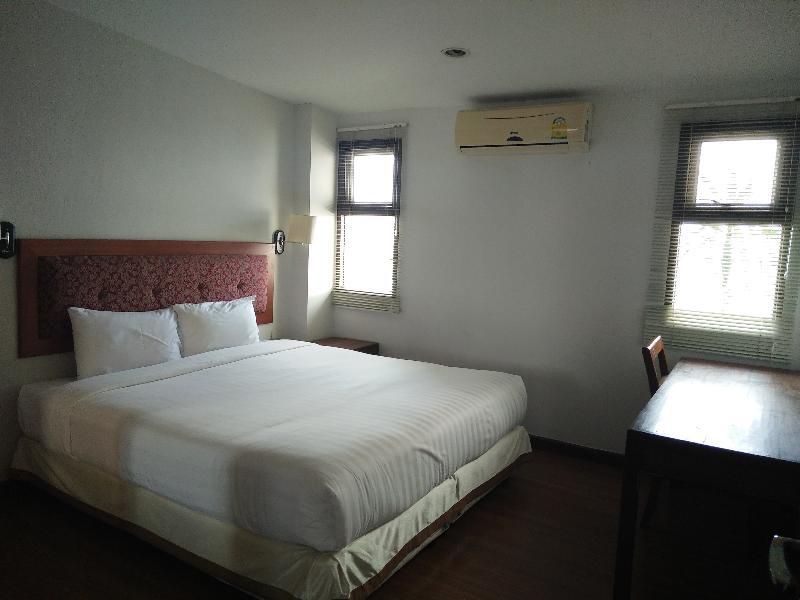 Lasalle & Hotel Bangkok